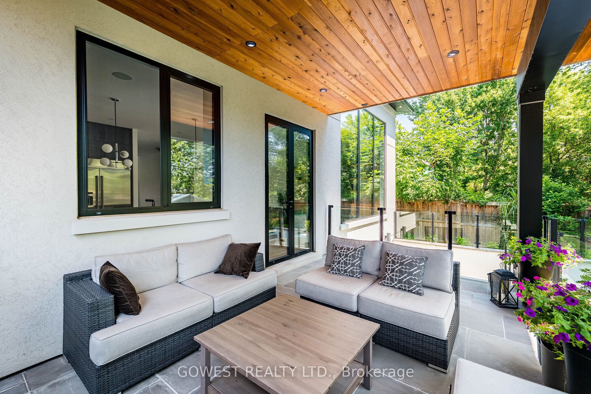 402 Niar Avenue Property Photo 49