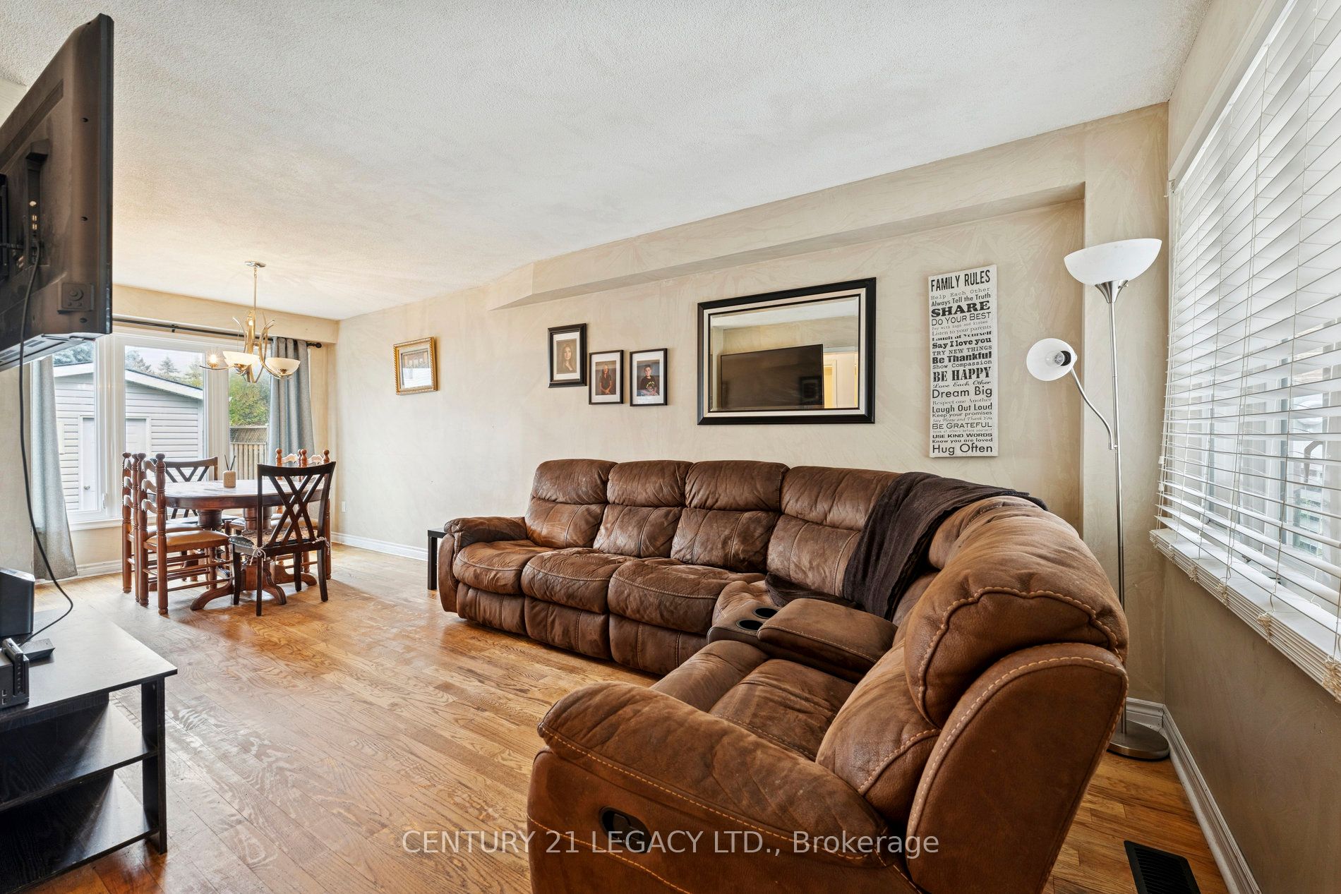71 Townley Crescent Property Photo 6