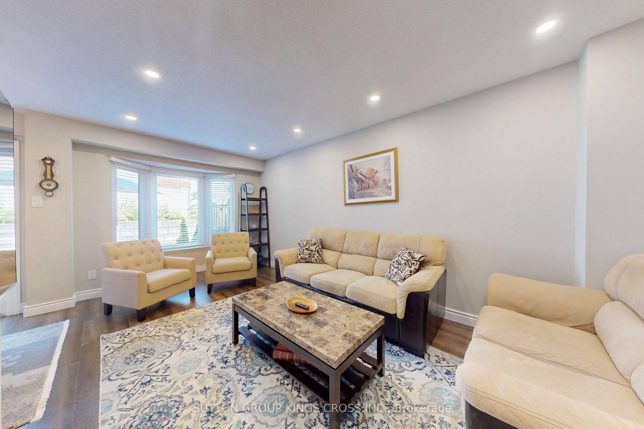 2575 Parmeer Drive 2 Property Photo 6