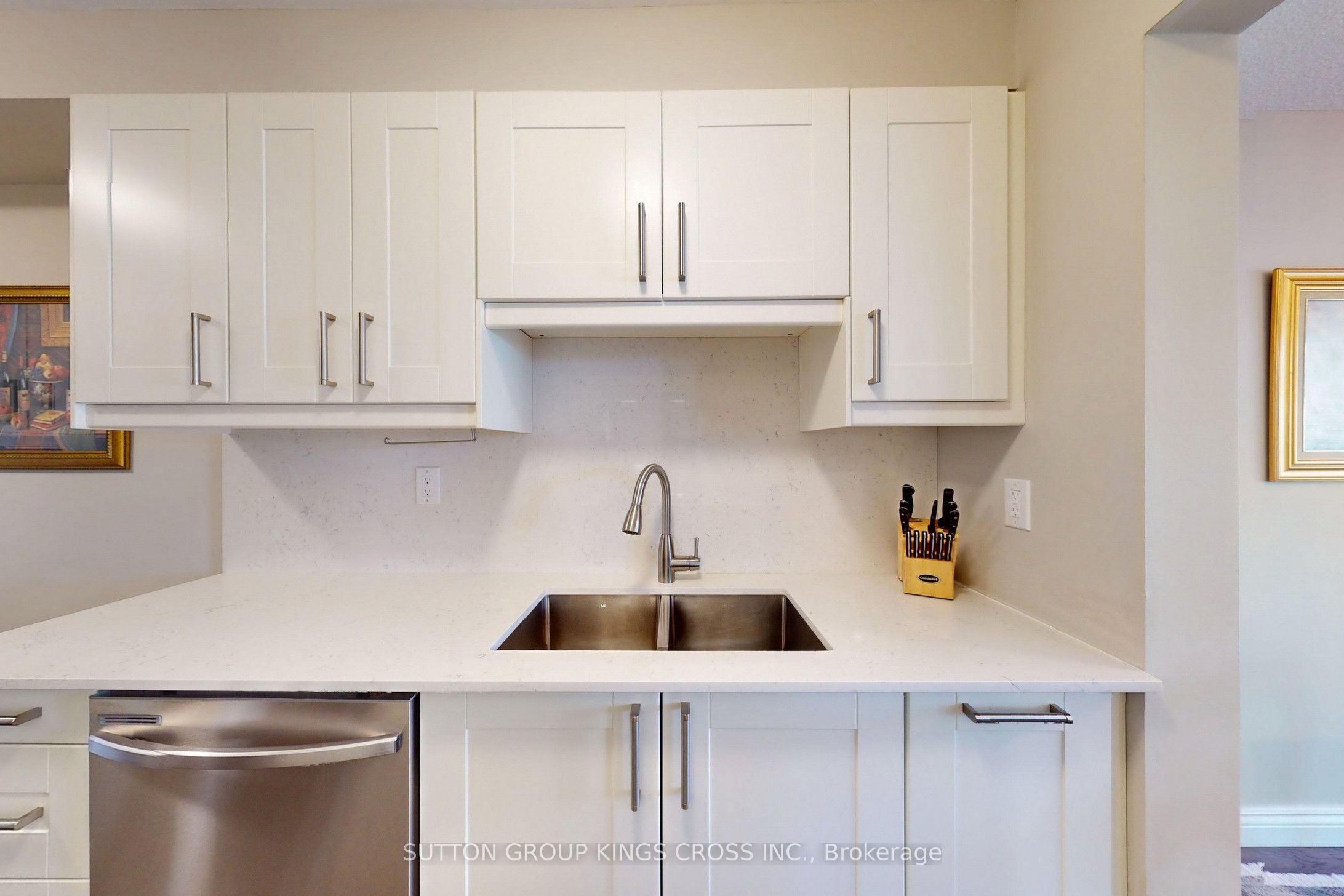 2575 Parmeer Drive 2 Property Photo 16