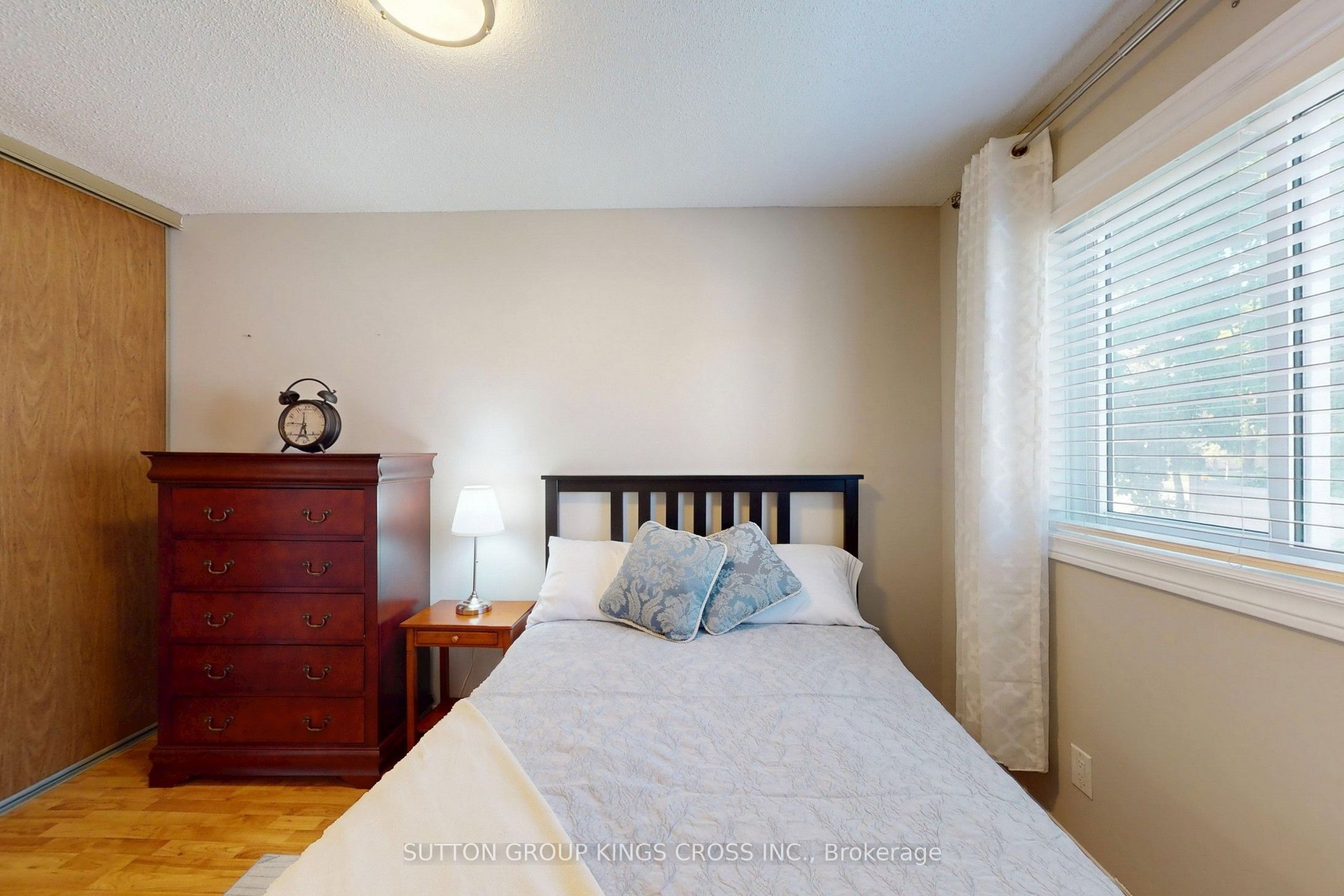 2575 Parmeer Drive 2 Property Photo 23