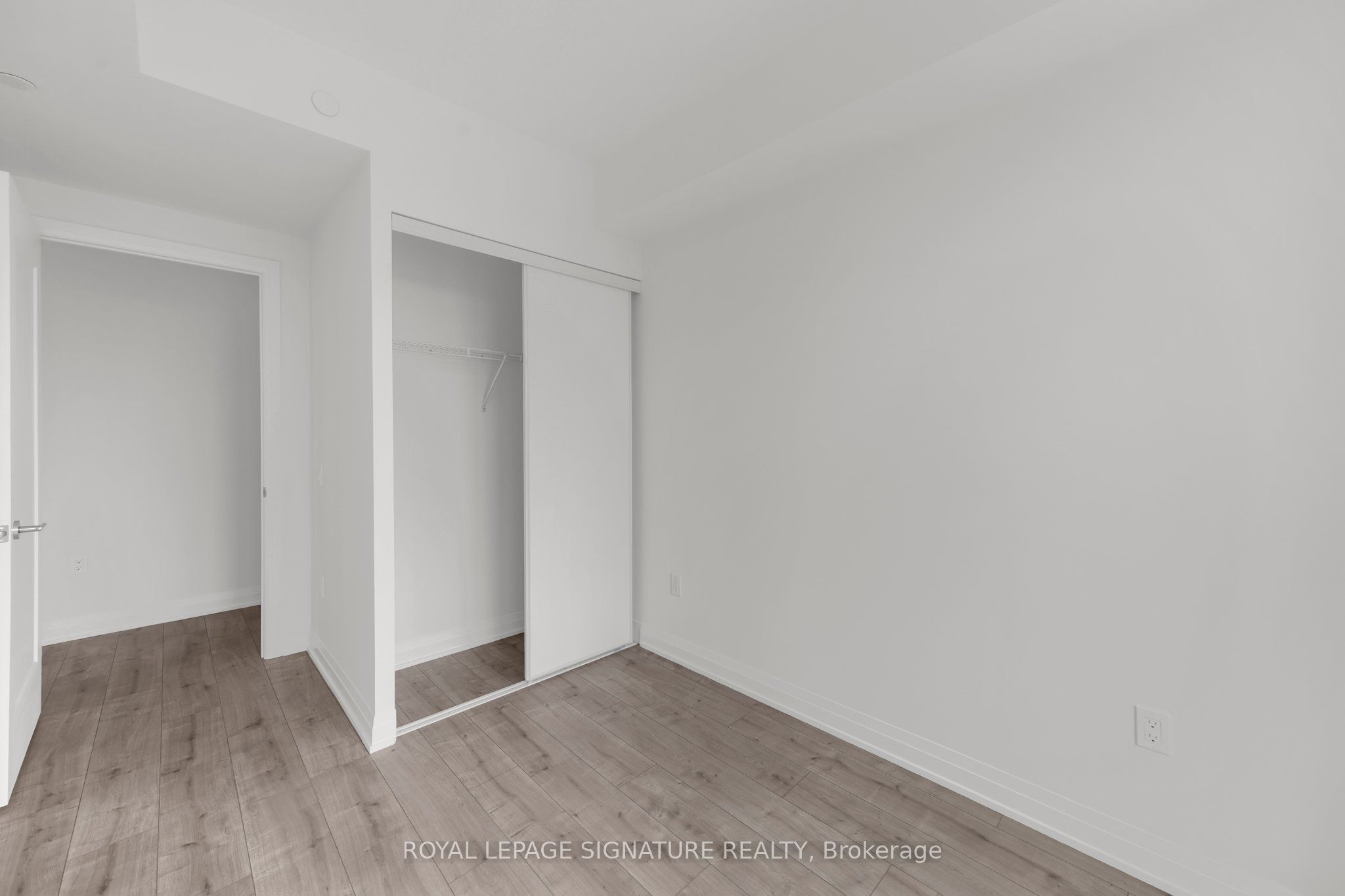 412 Silver Maple Road 716 Property Photo 25