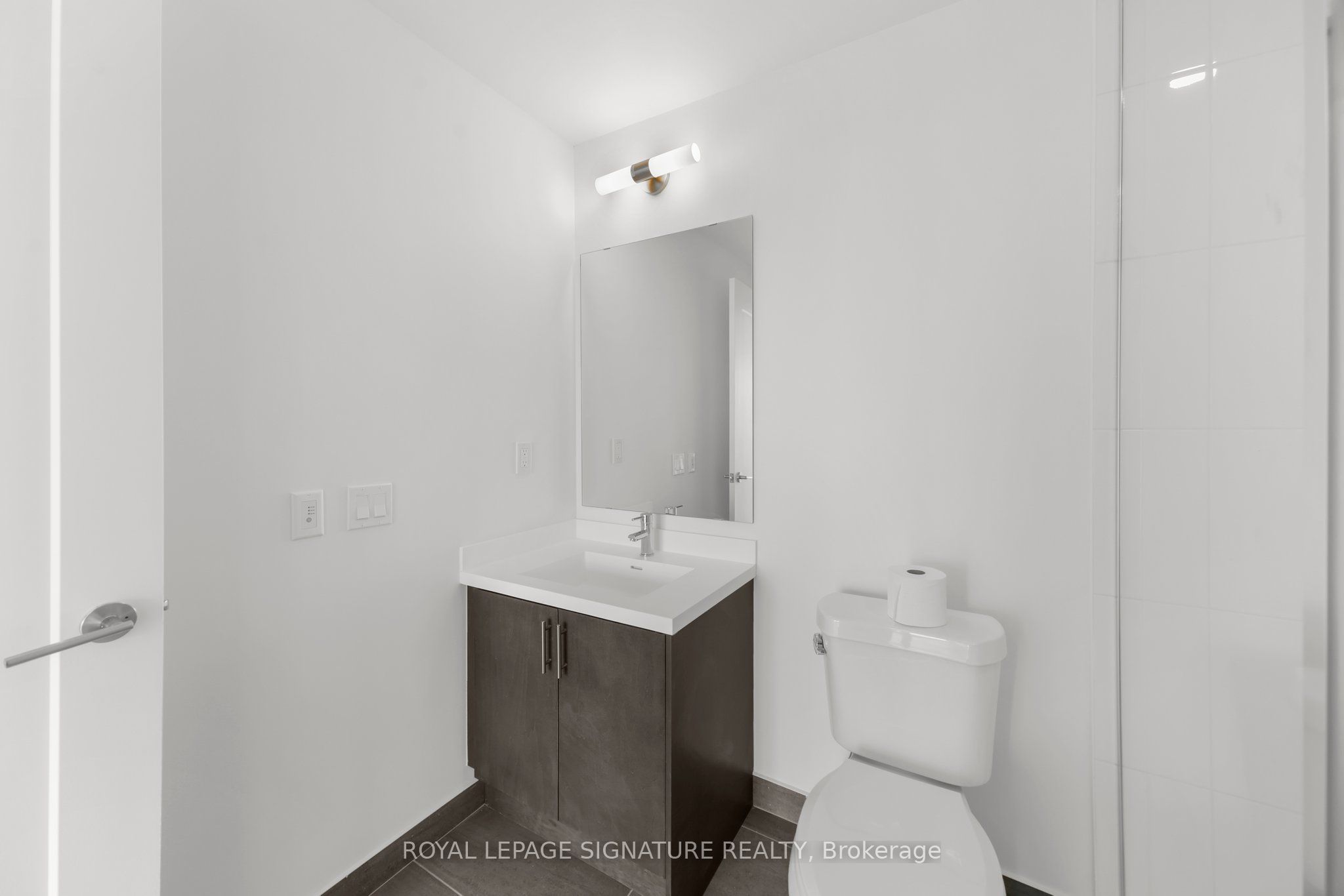 412 Silver Maple Road 716 Property Photo 31