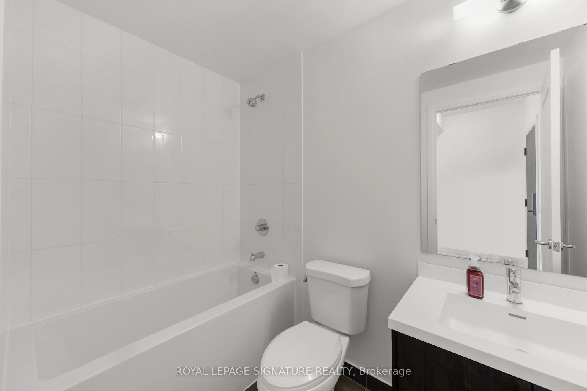 412 Silver Maple Road 716 Property Photo 32