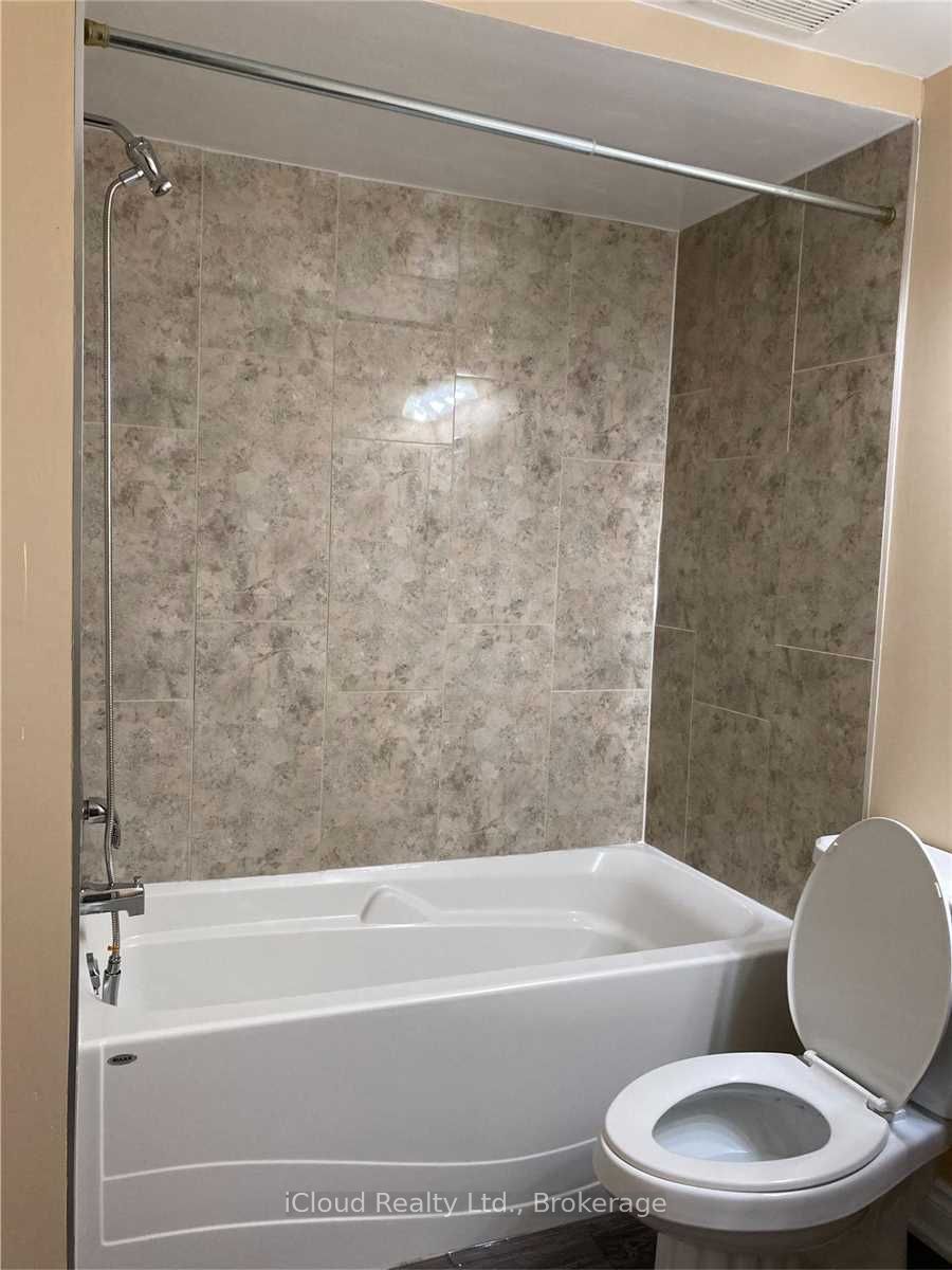 1449 Ithaca Court Property Photo 8