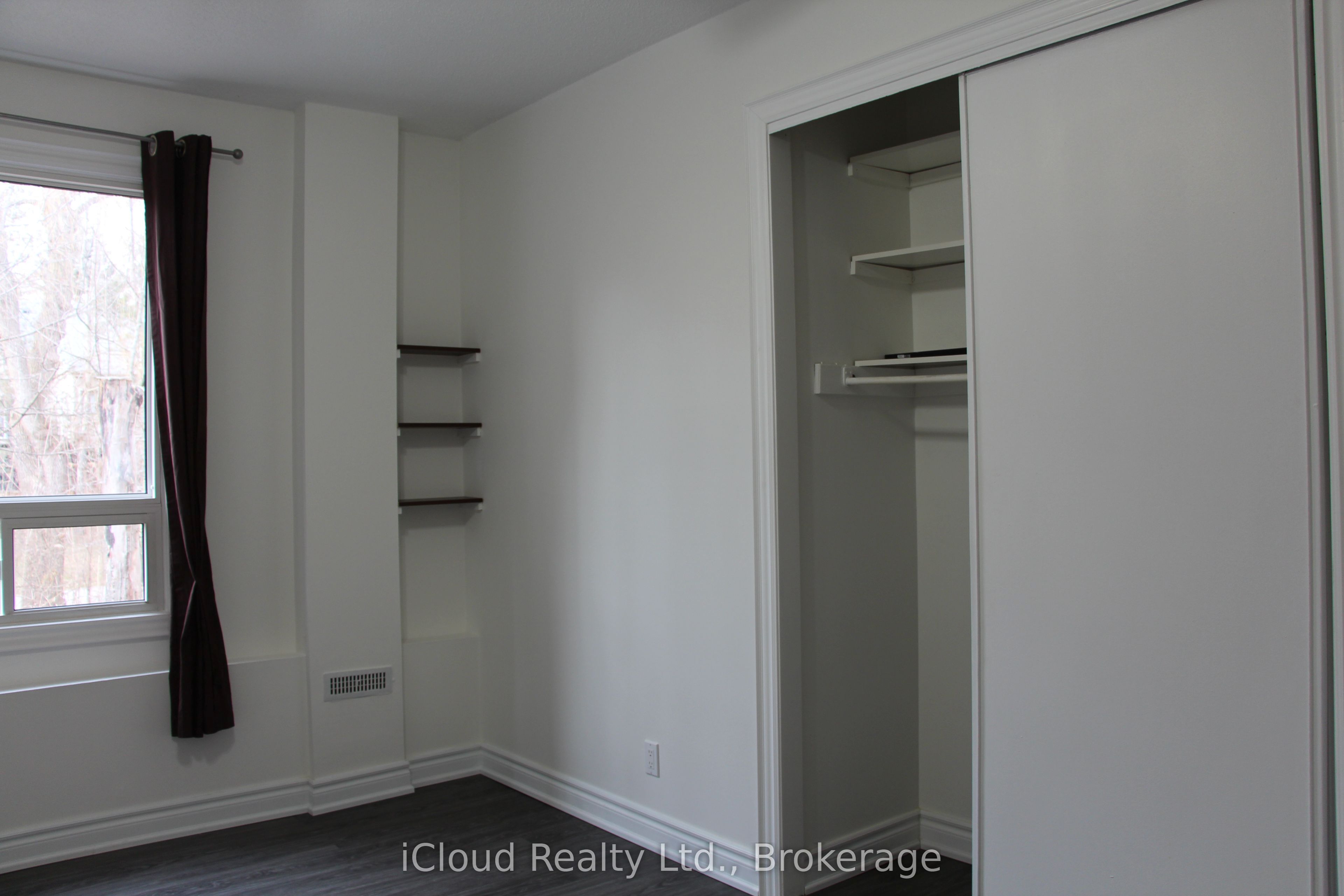 1449 Ithaca Court Property Photo 11
