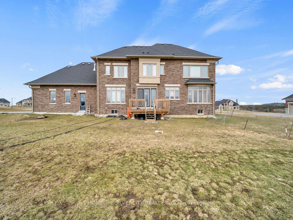 255 Amos Drive Property Photo 37