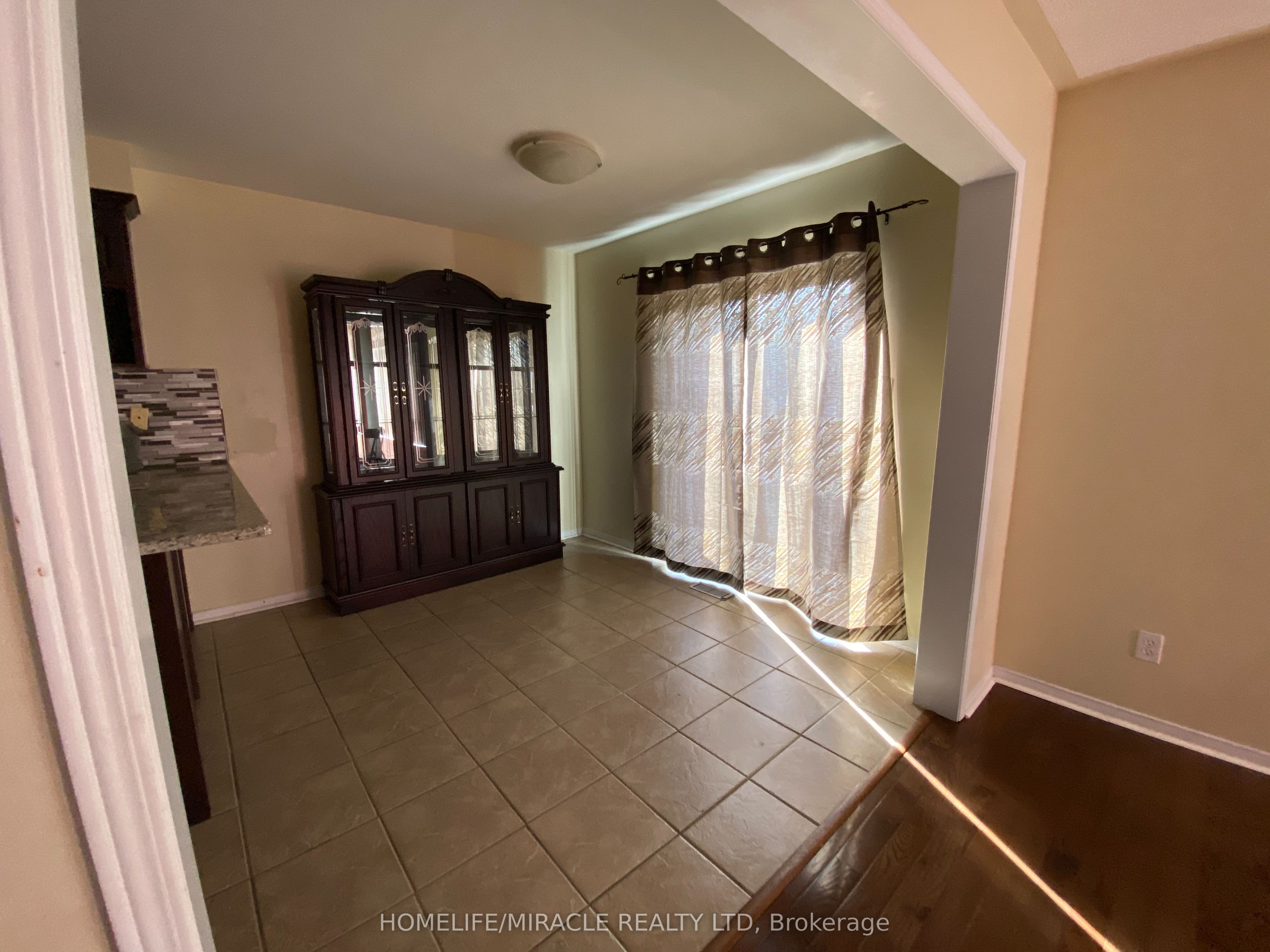 7419 Magistrate Terrace Property Photo 3