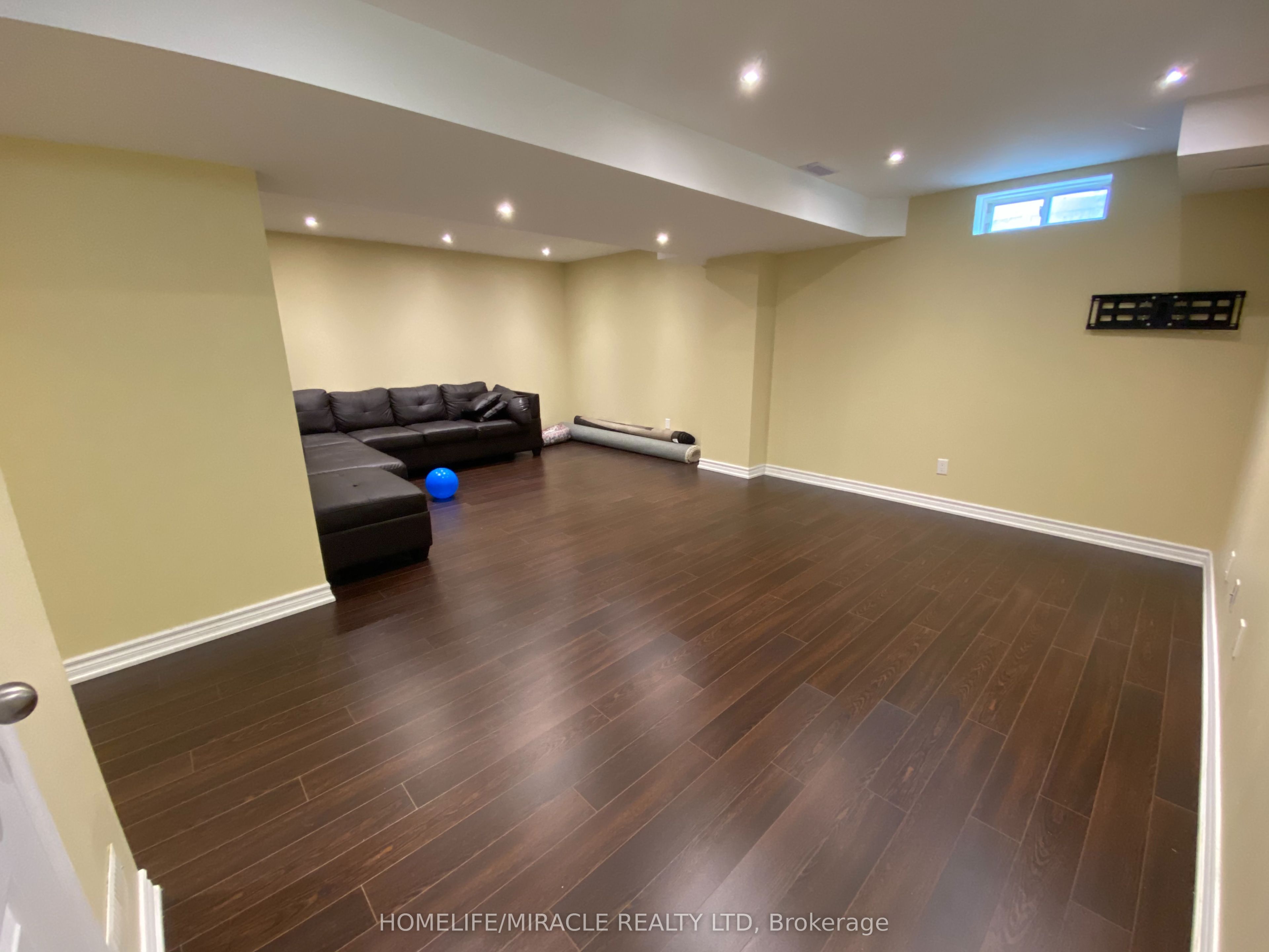 7419 Magistrate Terrace Property Photo 7
