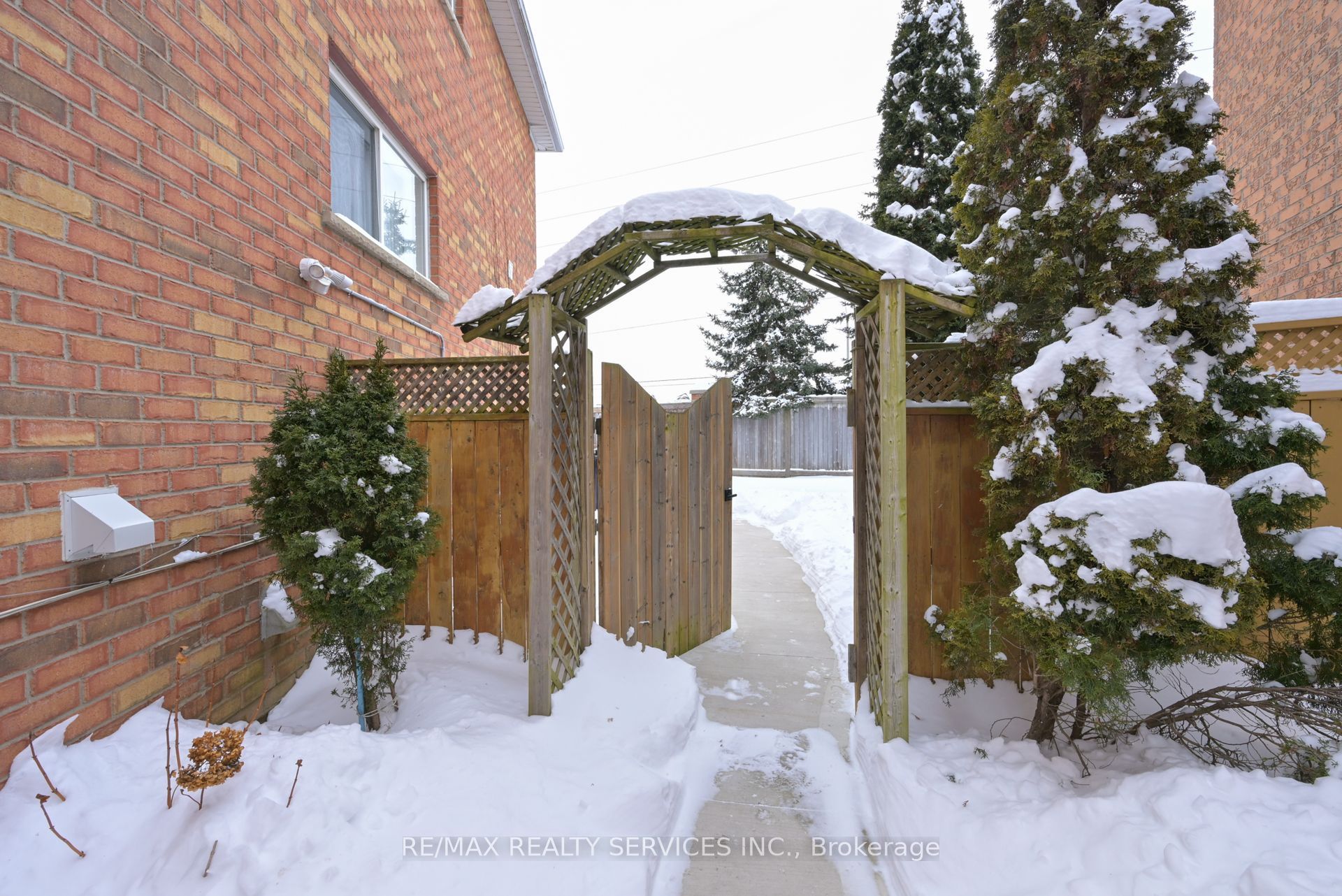 42 Brambirch Crescent Property Photo 2