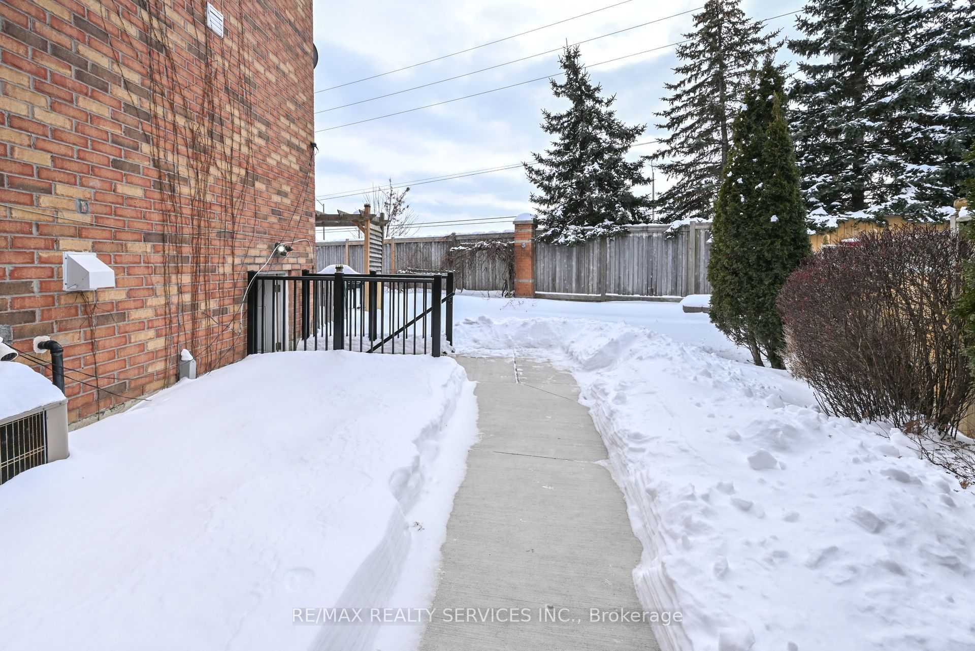 42 Brambirch Crescent Property Photo 3