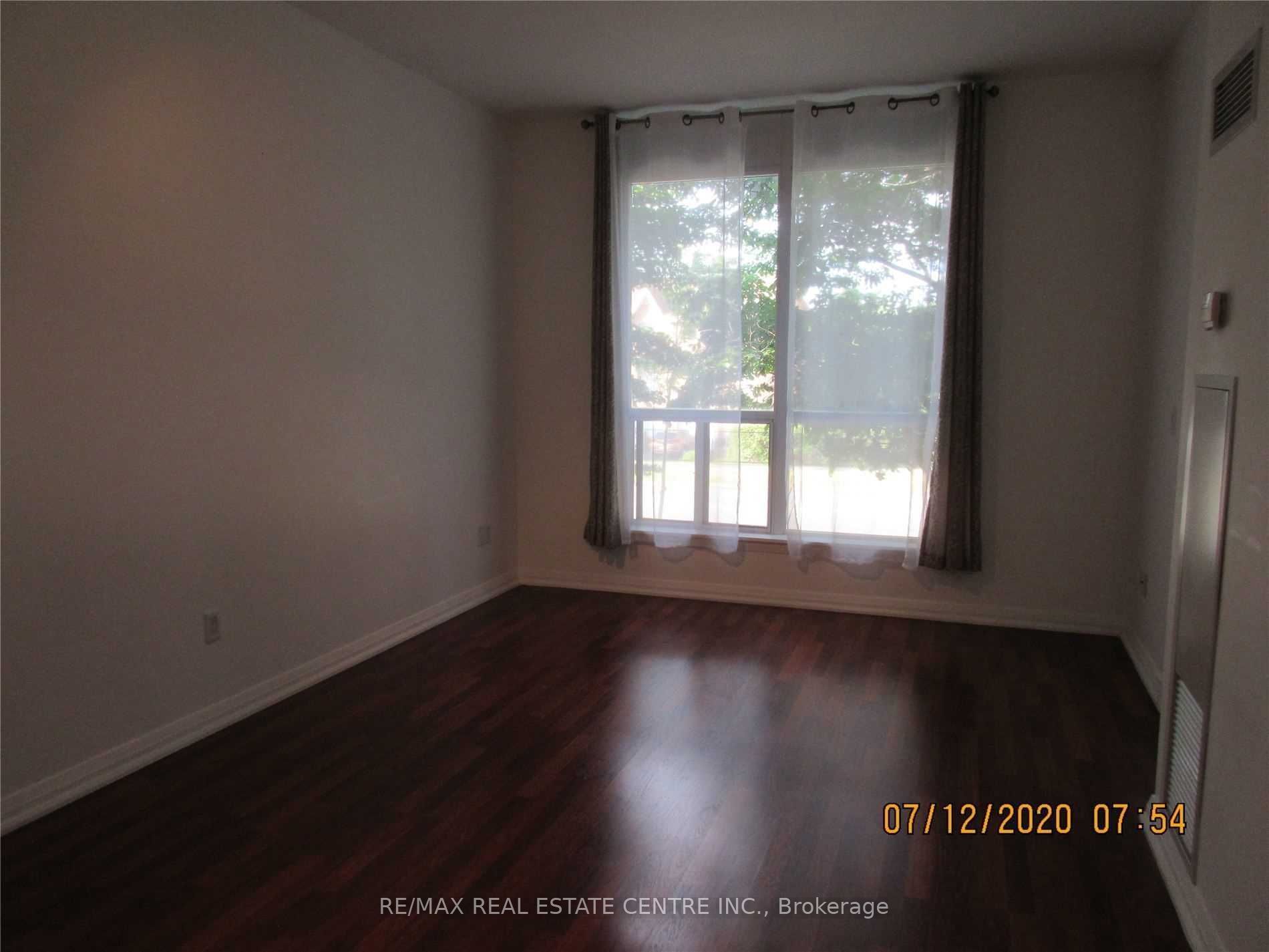 220 Forum Drive Th#111 Property Photo 4
