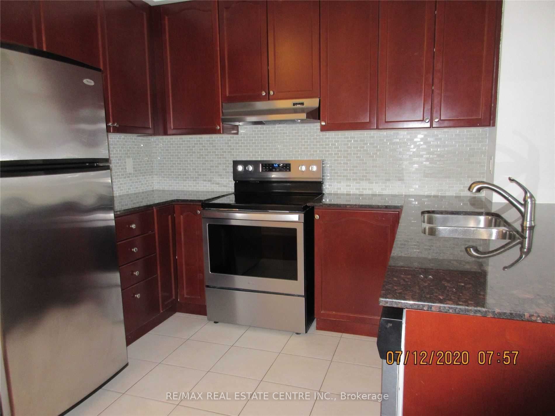 220 Forum Drive Th#111 Property Photo 5