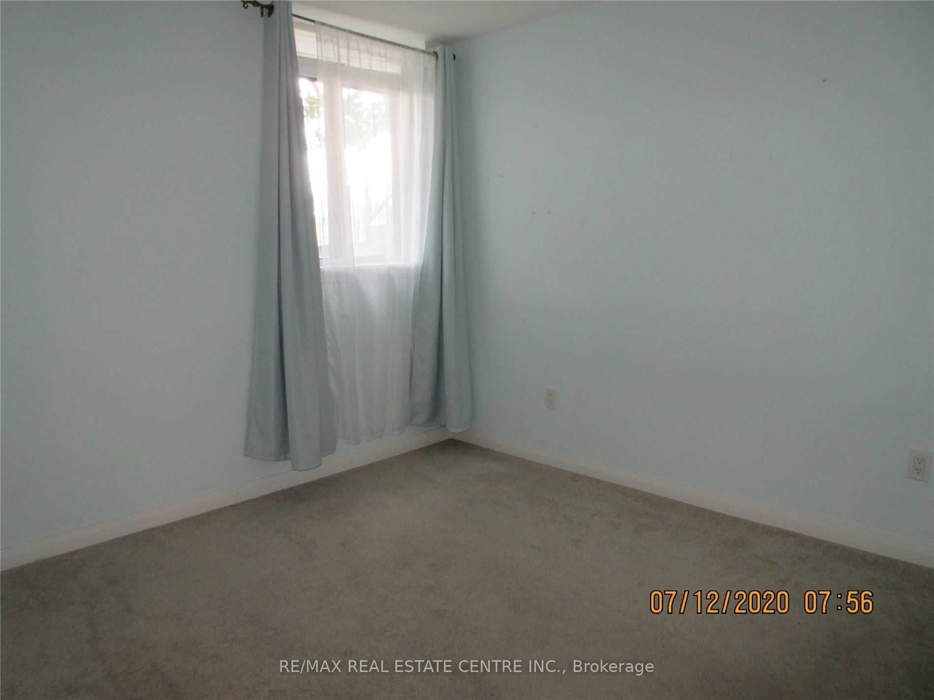 220 Forum Drive Th#111 Property Photo 21