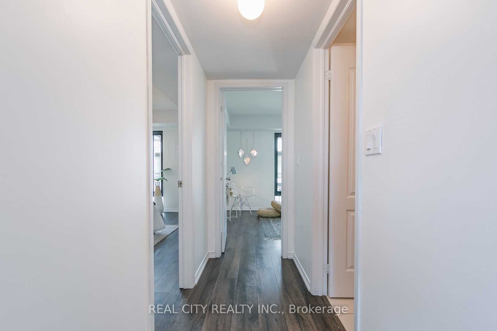 142 Widdicombe Hill Boulevard 510 Property Photo 8