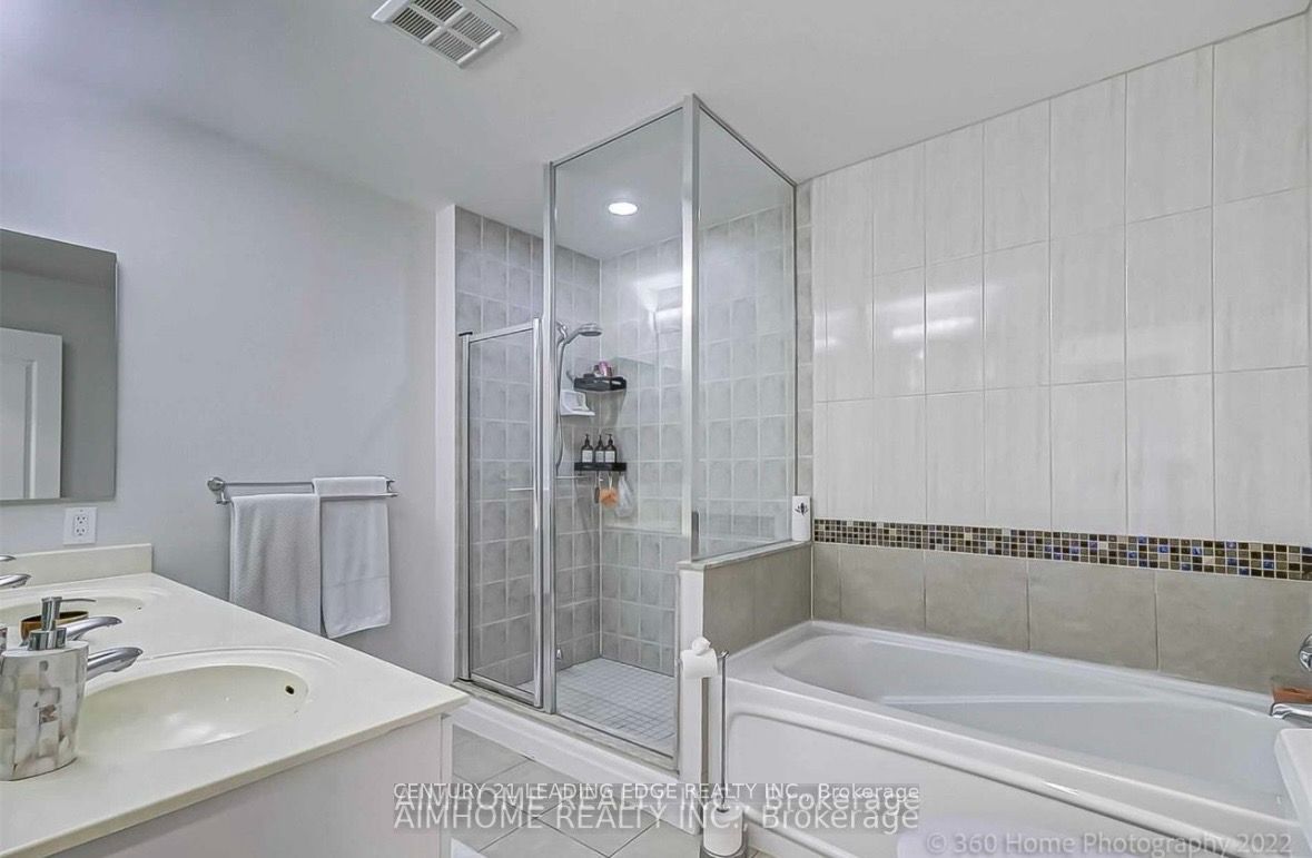 2119 Lakeshore Boulevard W 607 Property Photo 19