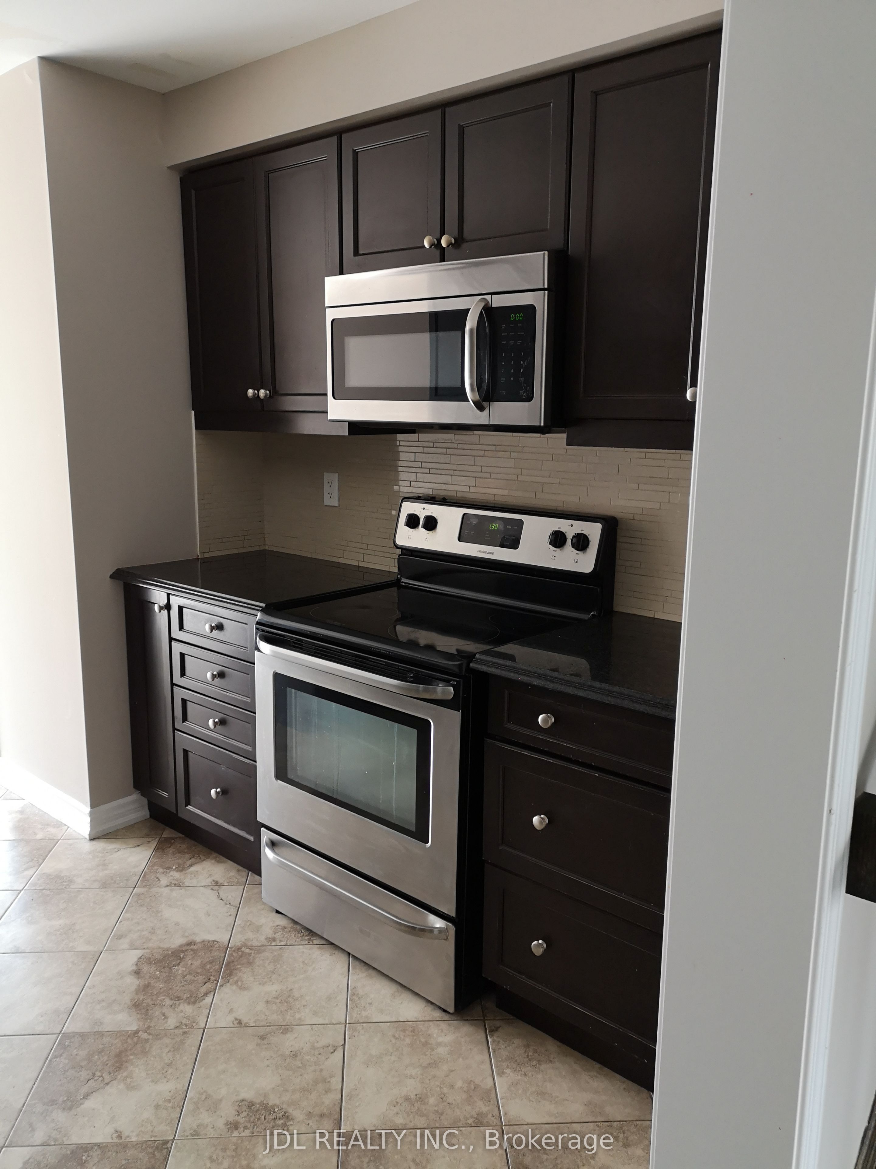 290 Ellen Davidson Drive Property Photo 3