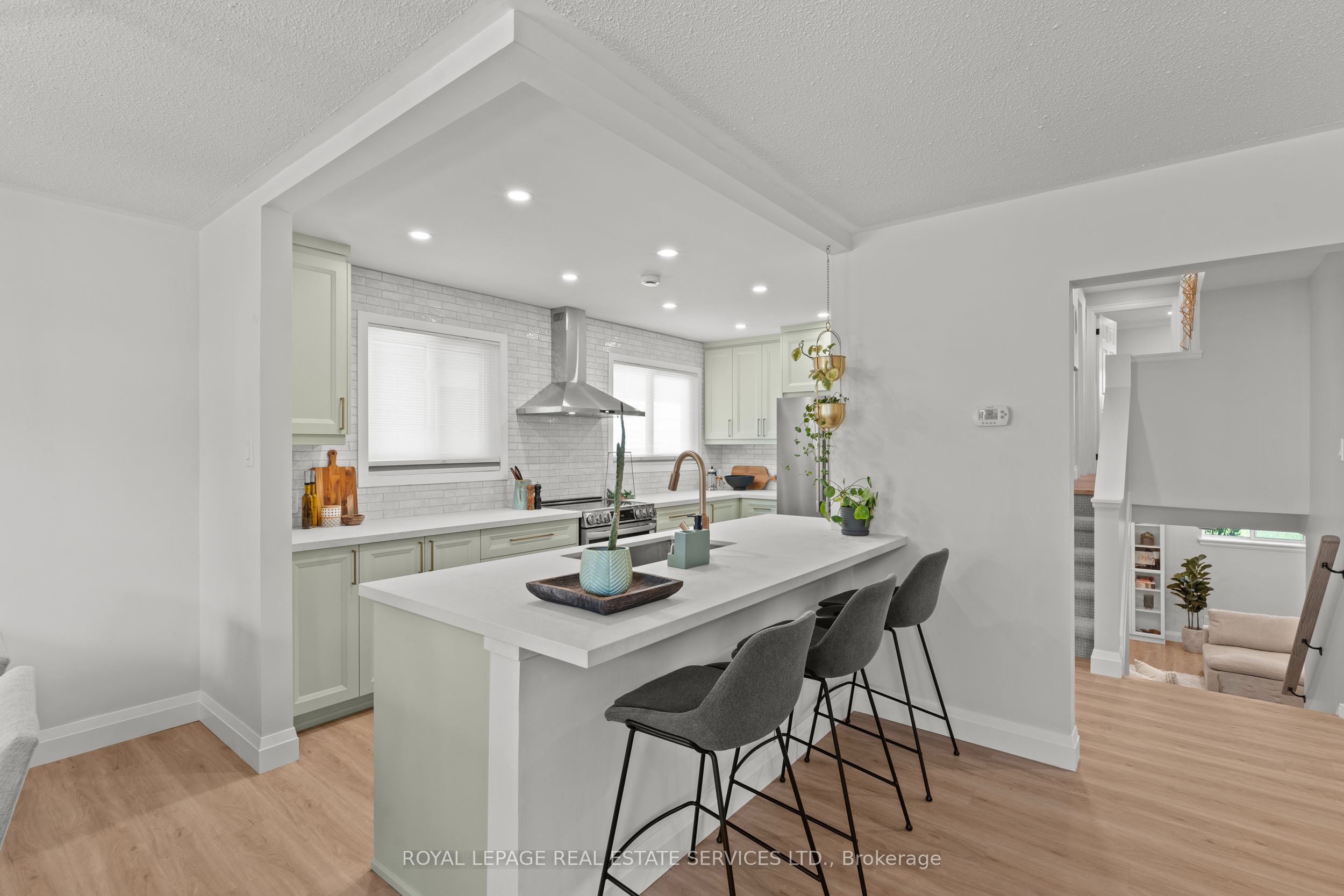 1348 Janina Boulevard Property Photo 11