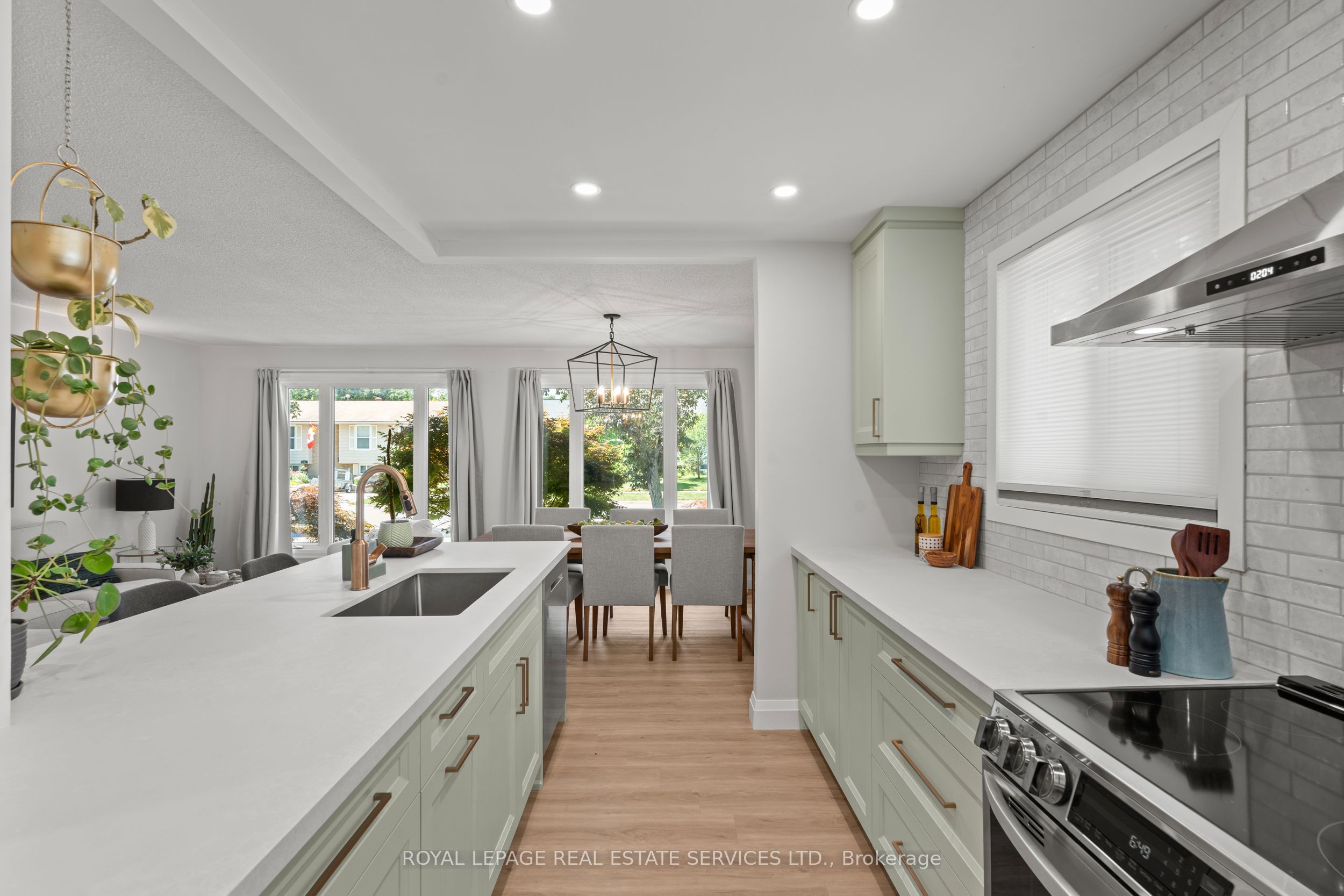 1348 Janina Boulevard Property Photo 15