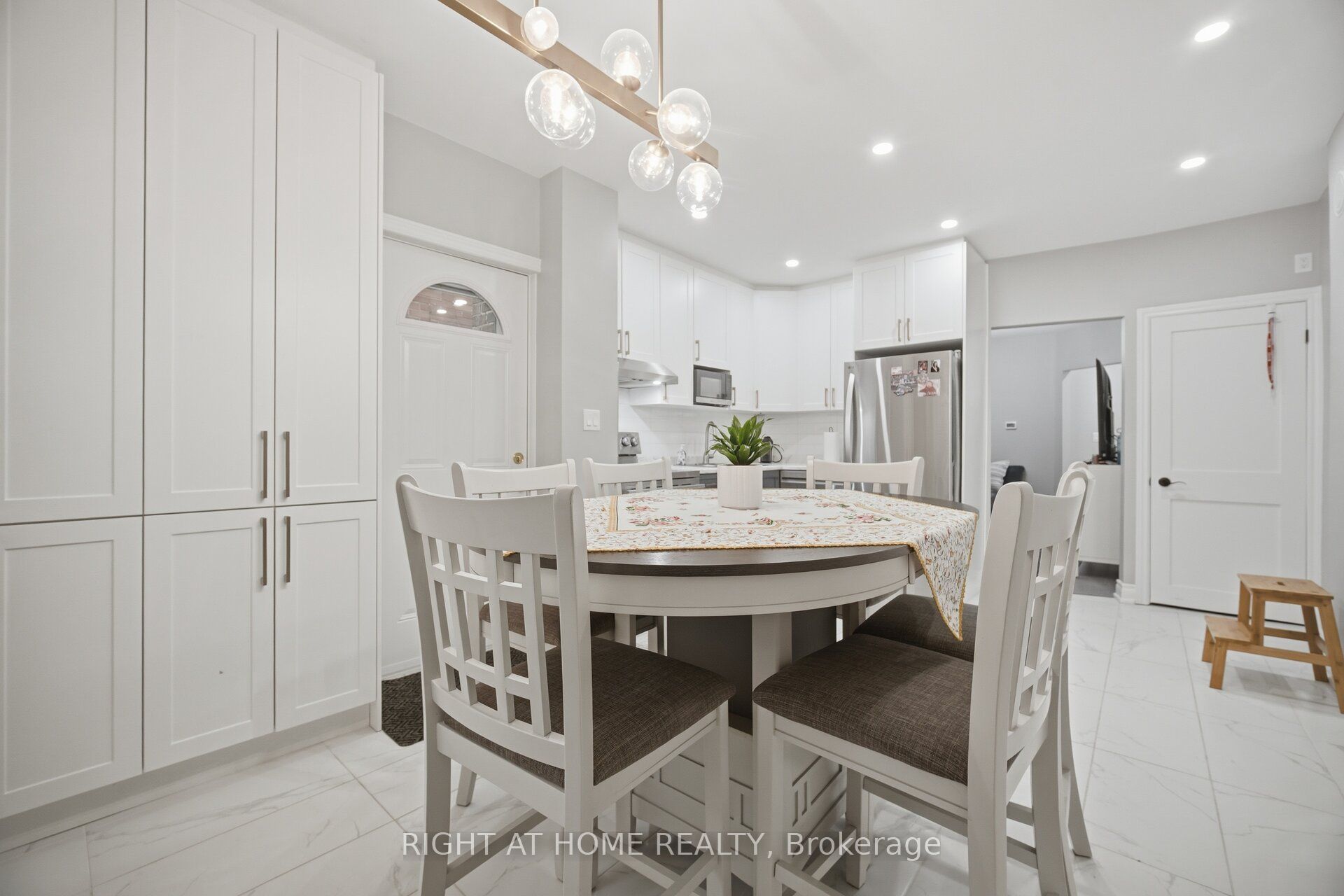 20 Rockwell Avenue Property Photo 6