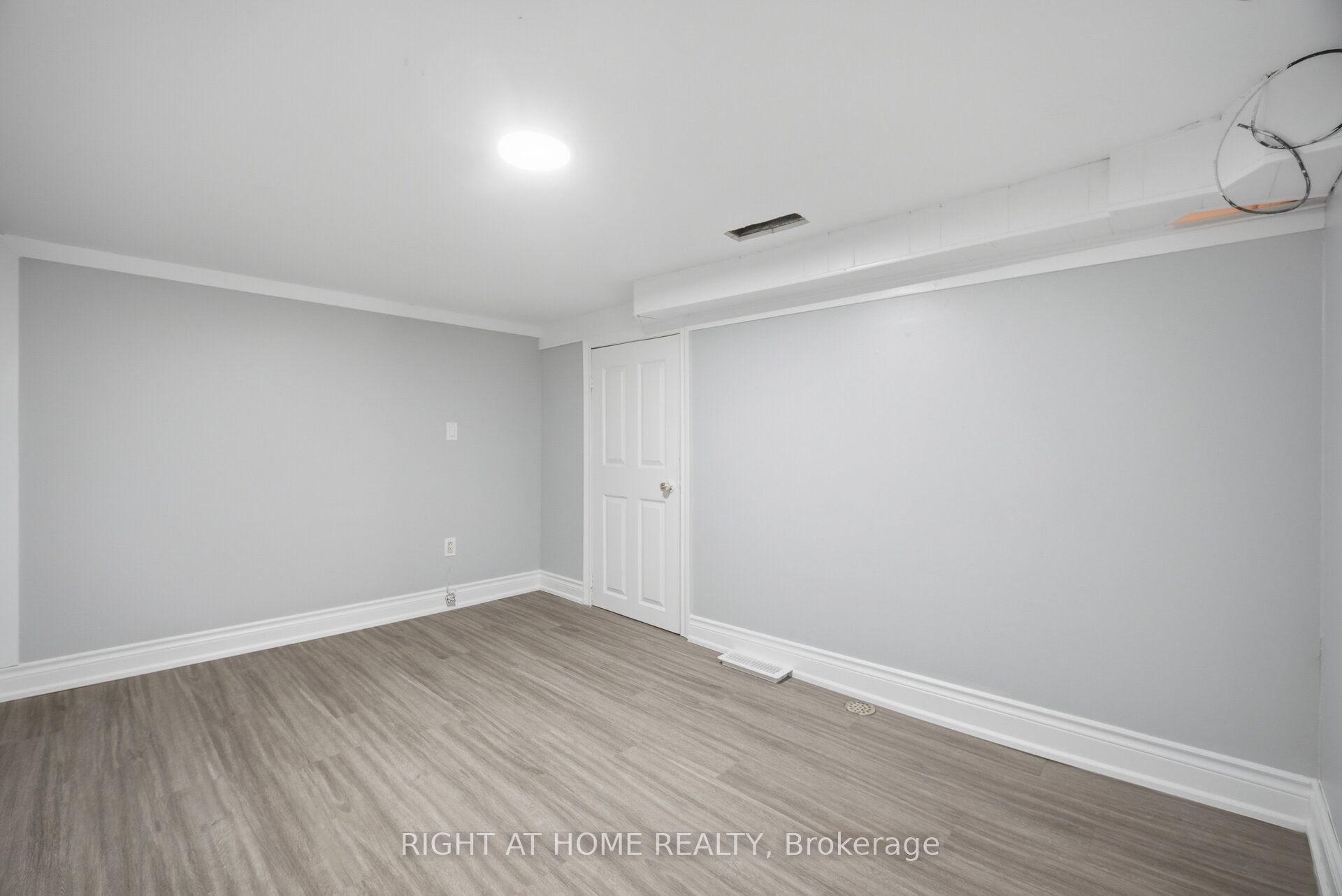 20 Rockwell Avenue Property Photo 15