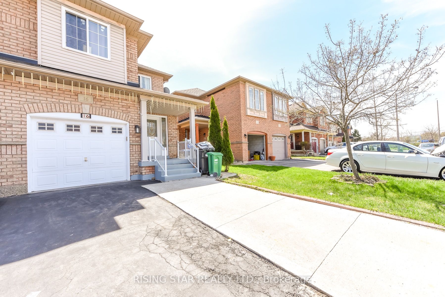 16 Elmpark Court Property Photo 2