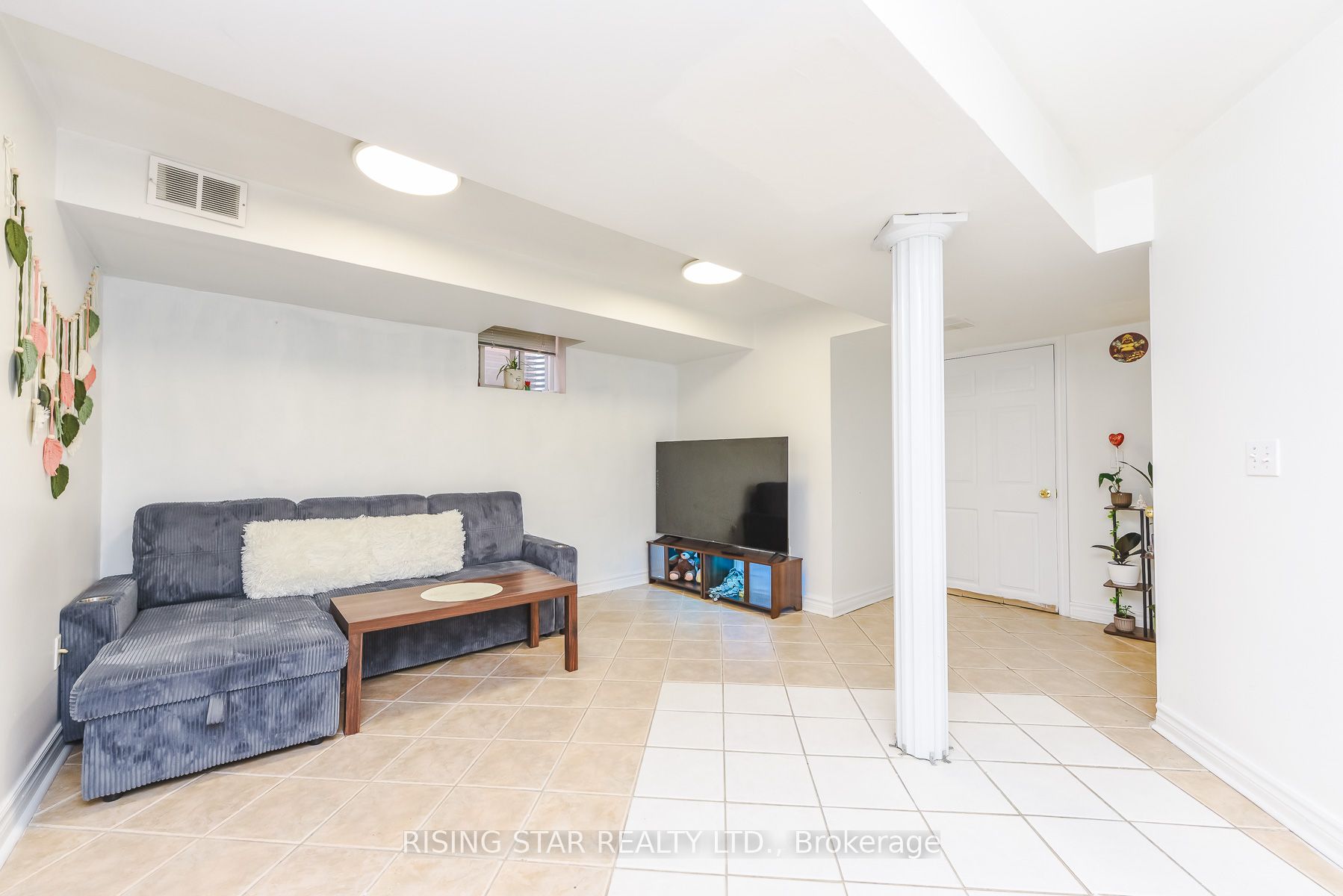 16 Elmpark Court Property Photo 33