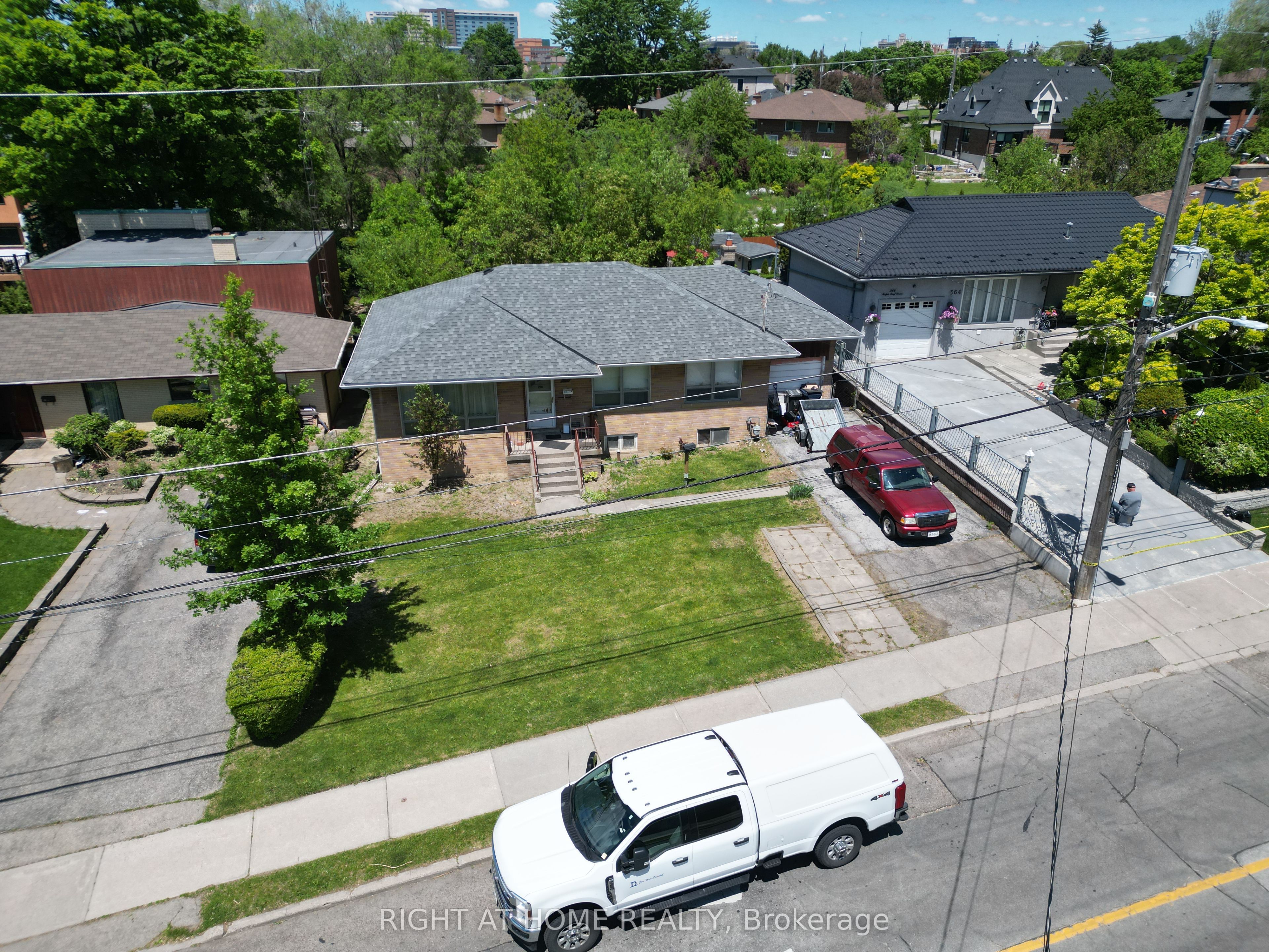 362 Maple Leaf Drive Property Photo 4
