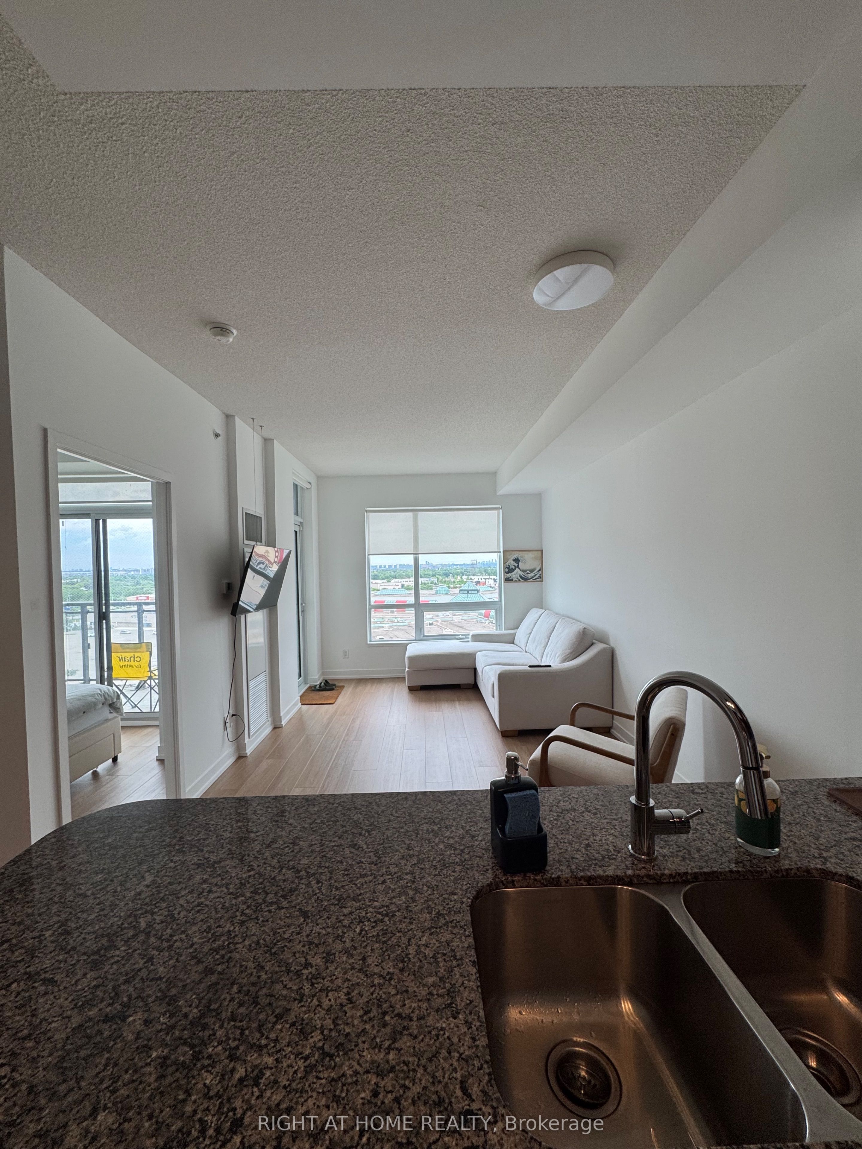 840 Queens Plate Drive 1110 Property Photo 4