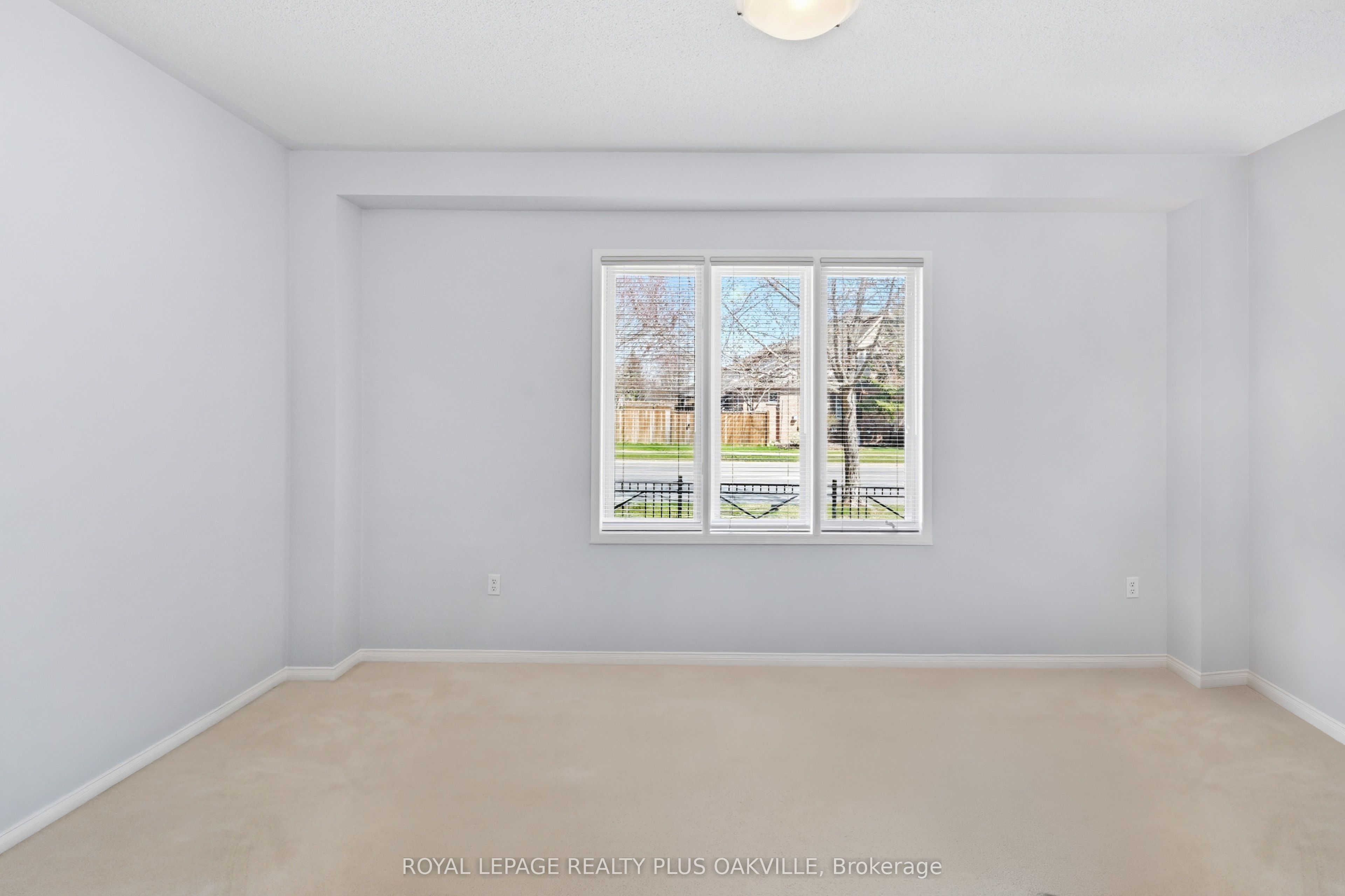 2150 Fourth Line Property Photo 5