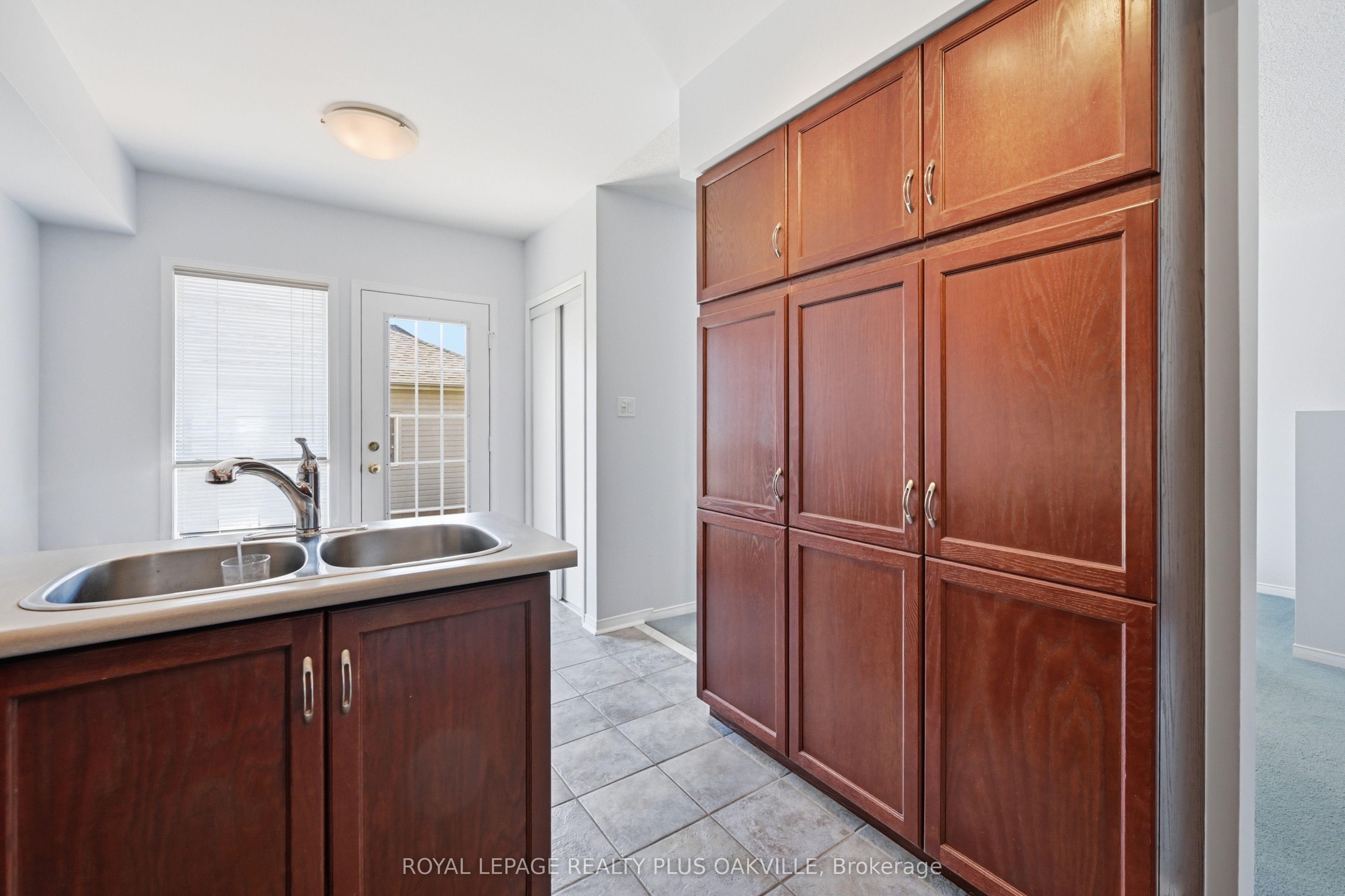2150 Fourth Line Property Photo 18