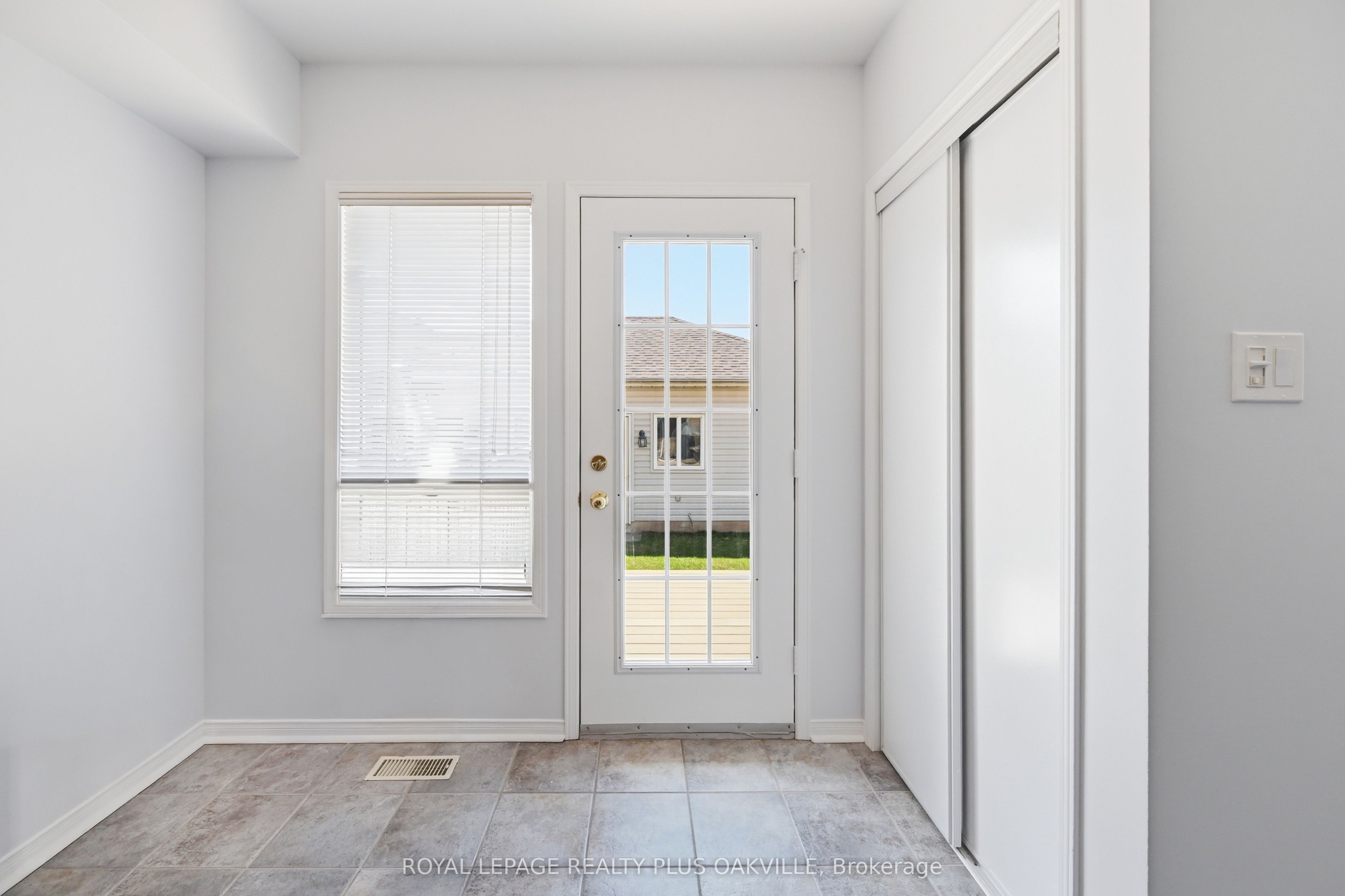 2150 Fourth Line Property Photo 19