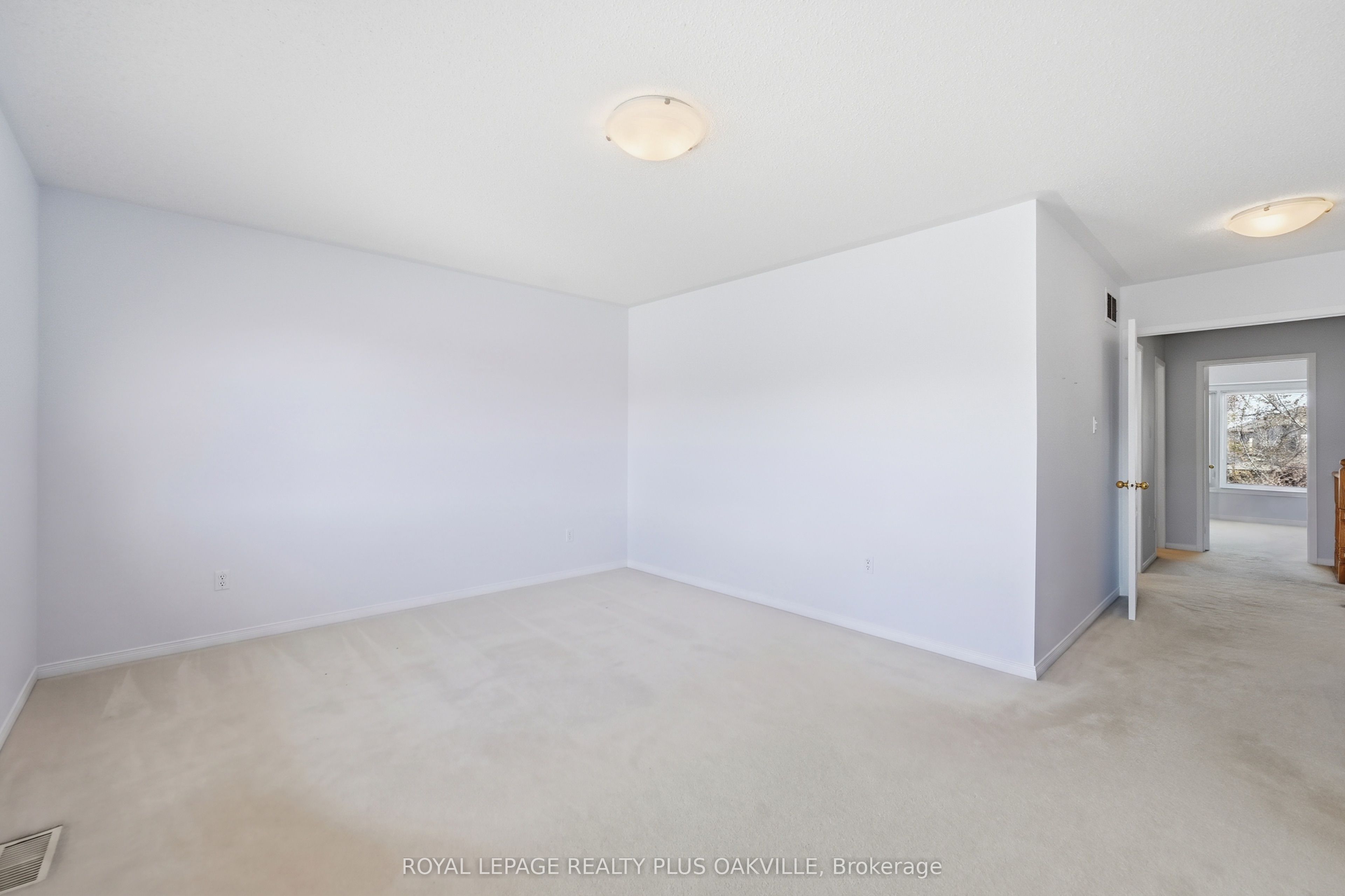 2150 Fourth Line Property Photo 26