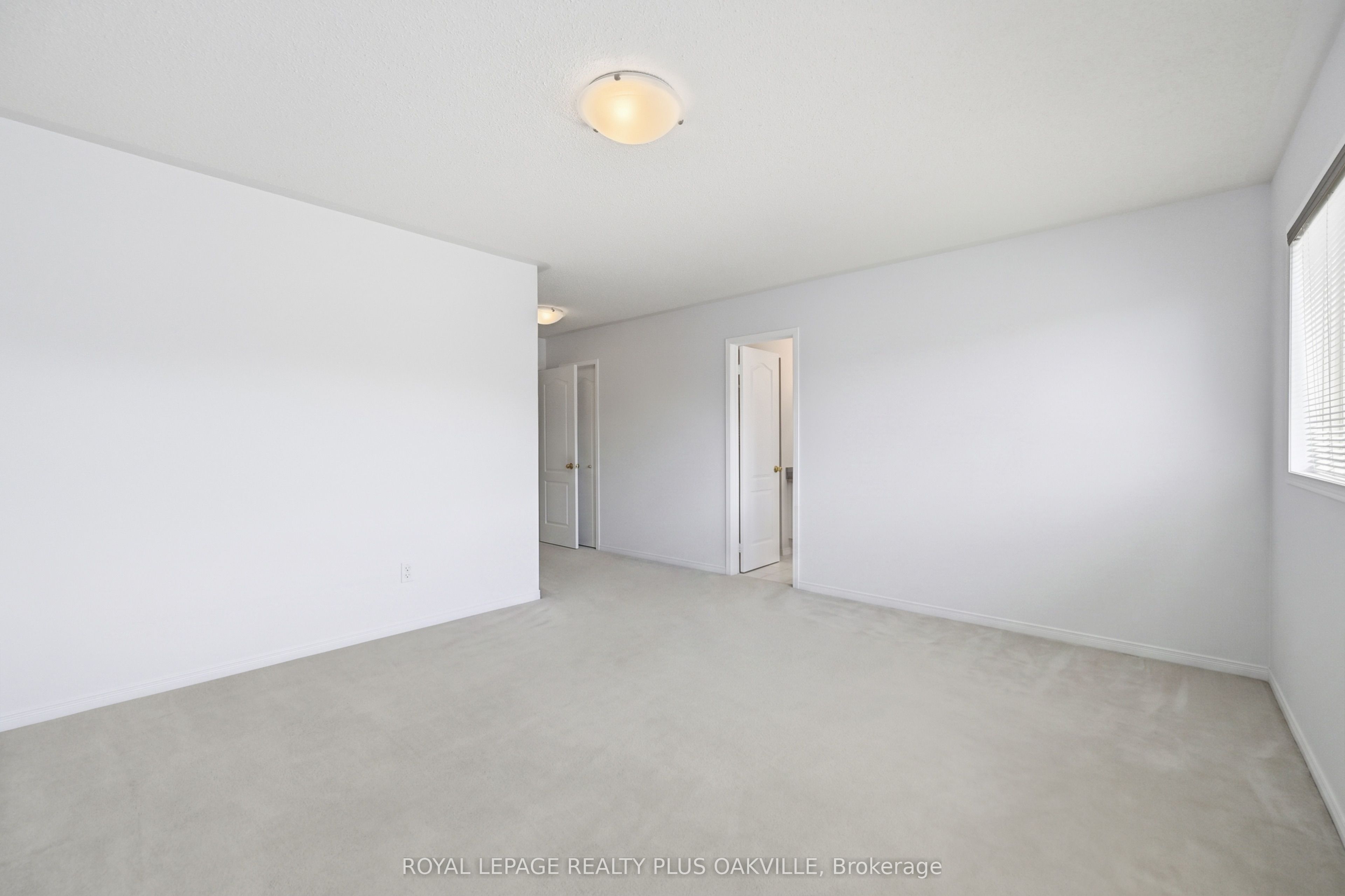 2150 Fourth Line Property Photo 28