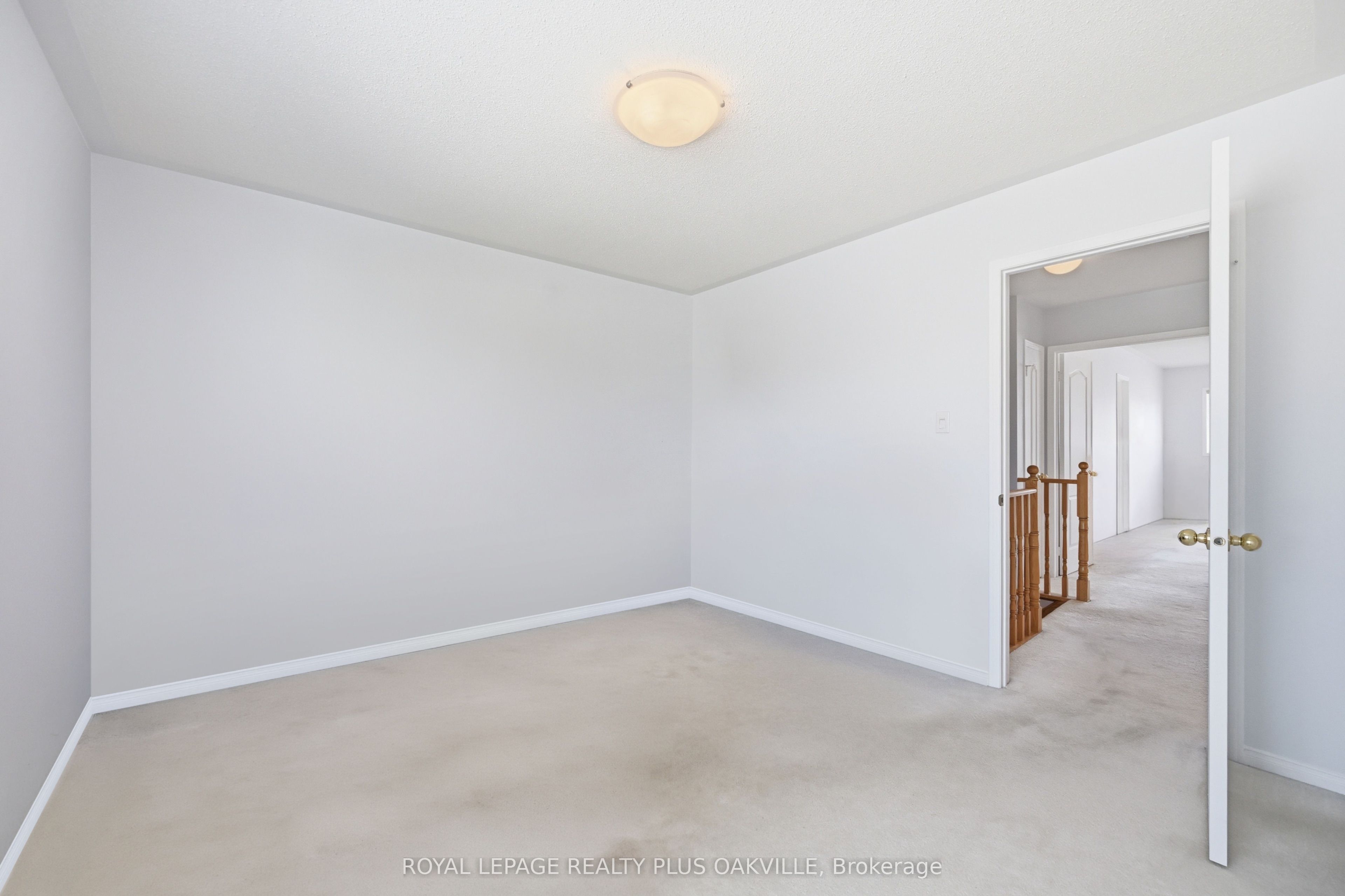 2150 Fourth Line Property Photo 33