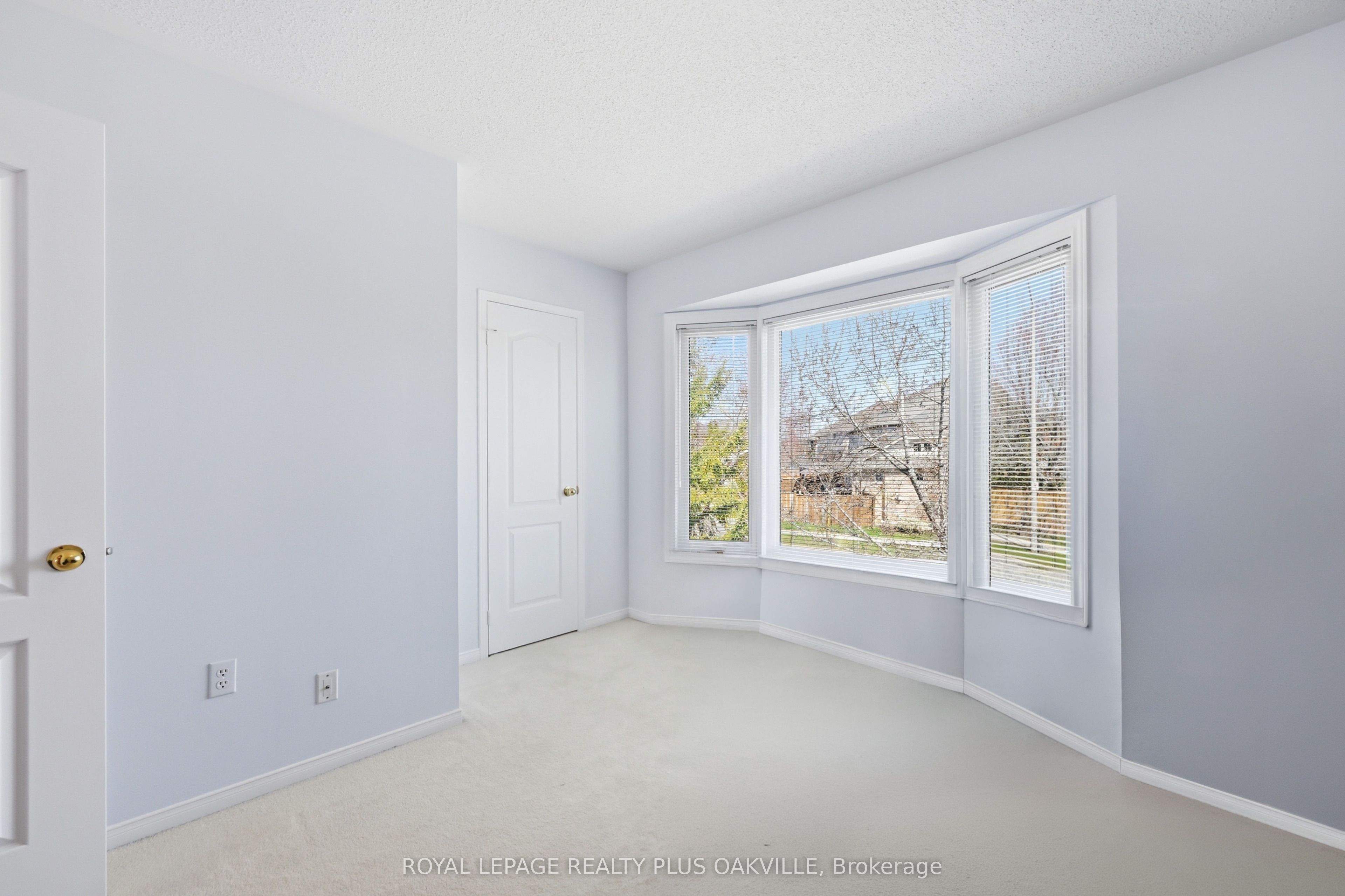 2150 Fourth Line Property Photo 35