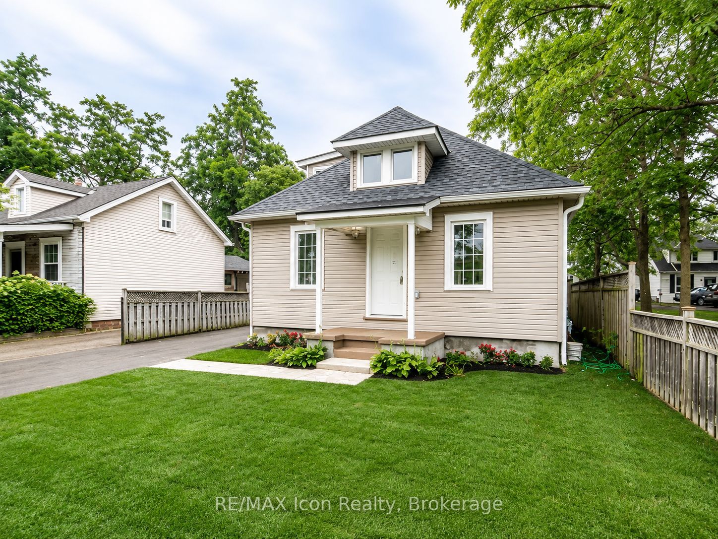 1270 Spring Gardens Road Property Photo 2