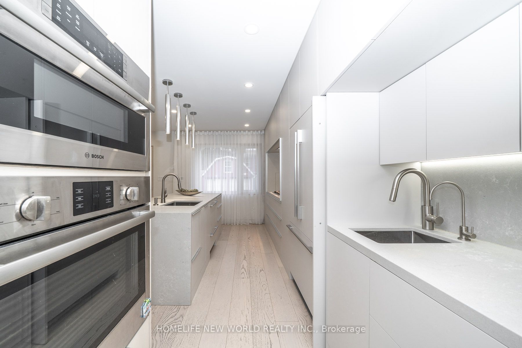 30 Carling Avenue Property Photo 9