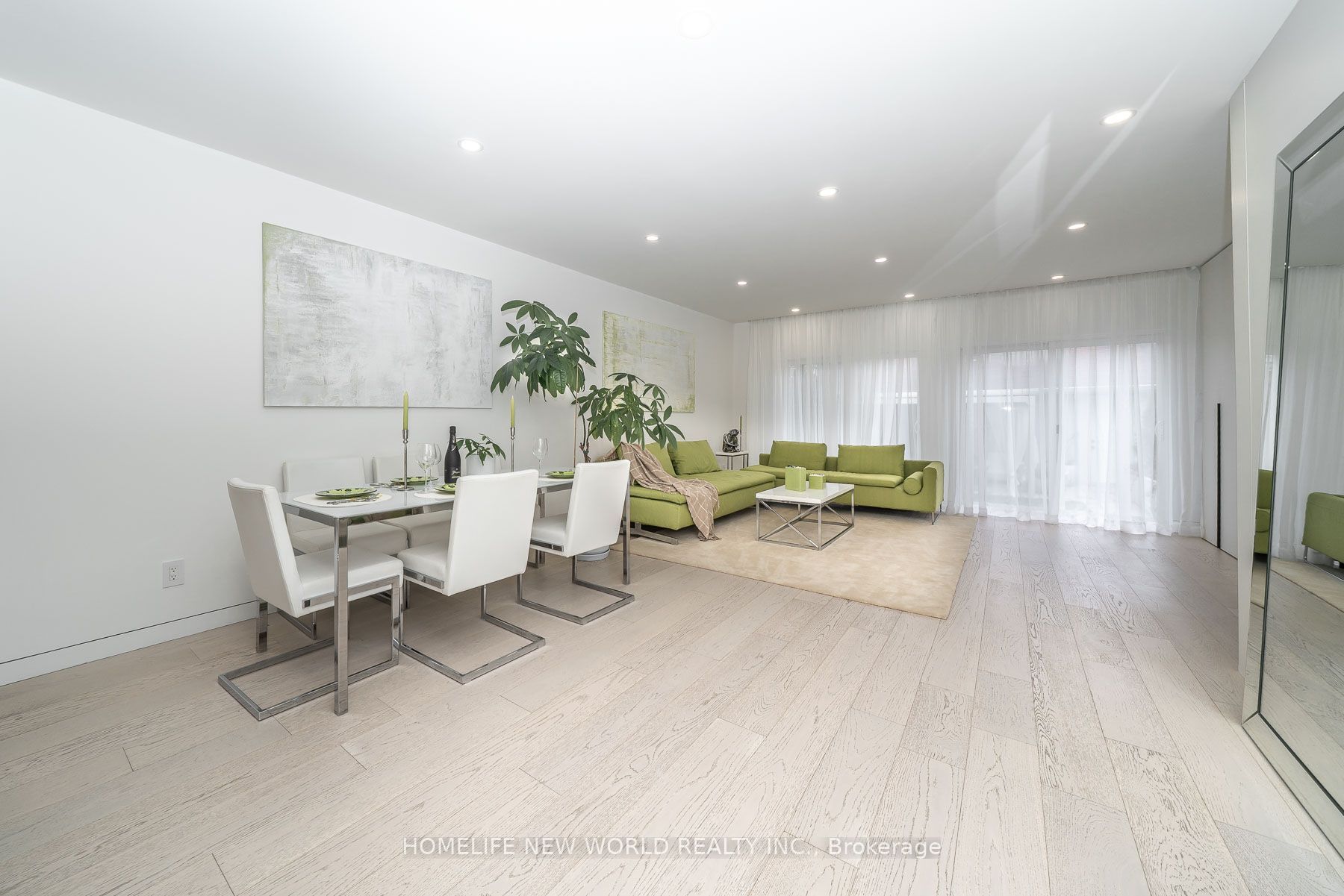 30 Carling Avenue Property Photo 10