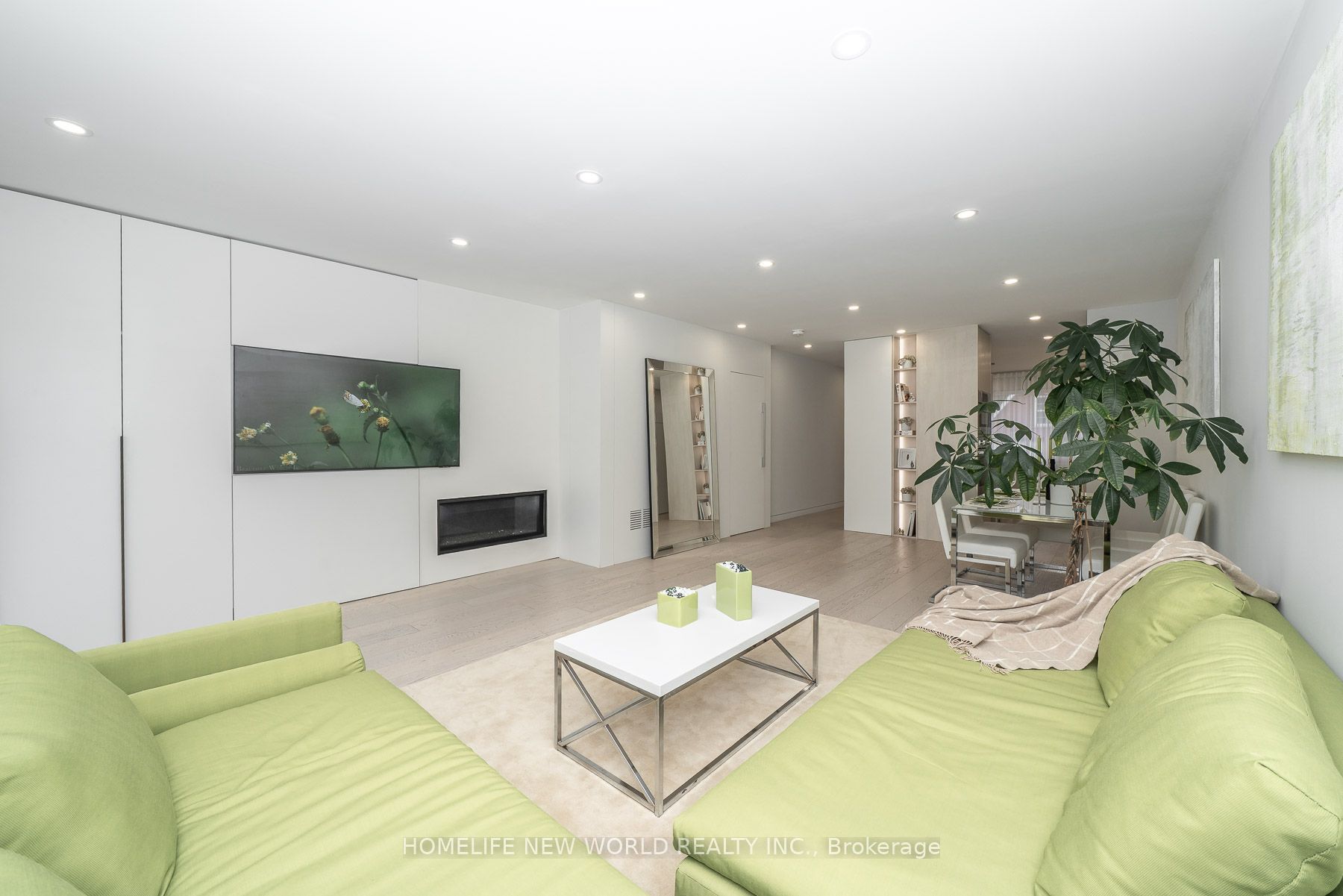 30 Carling Avenue Property Photo 12