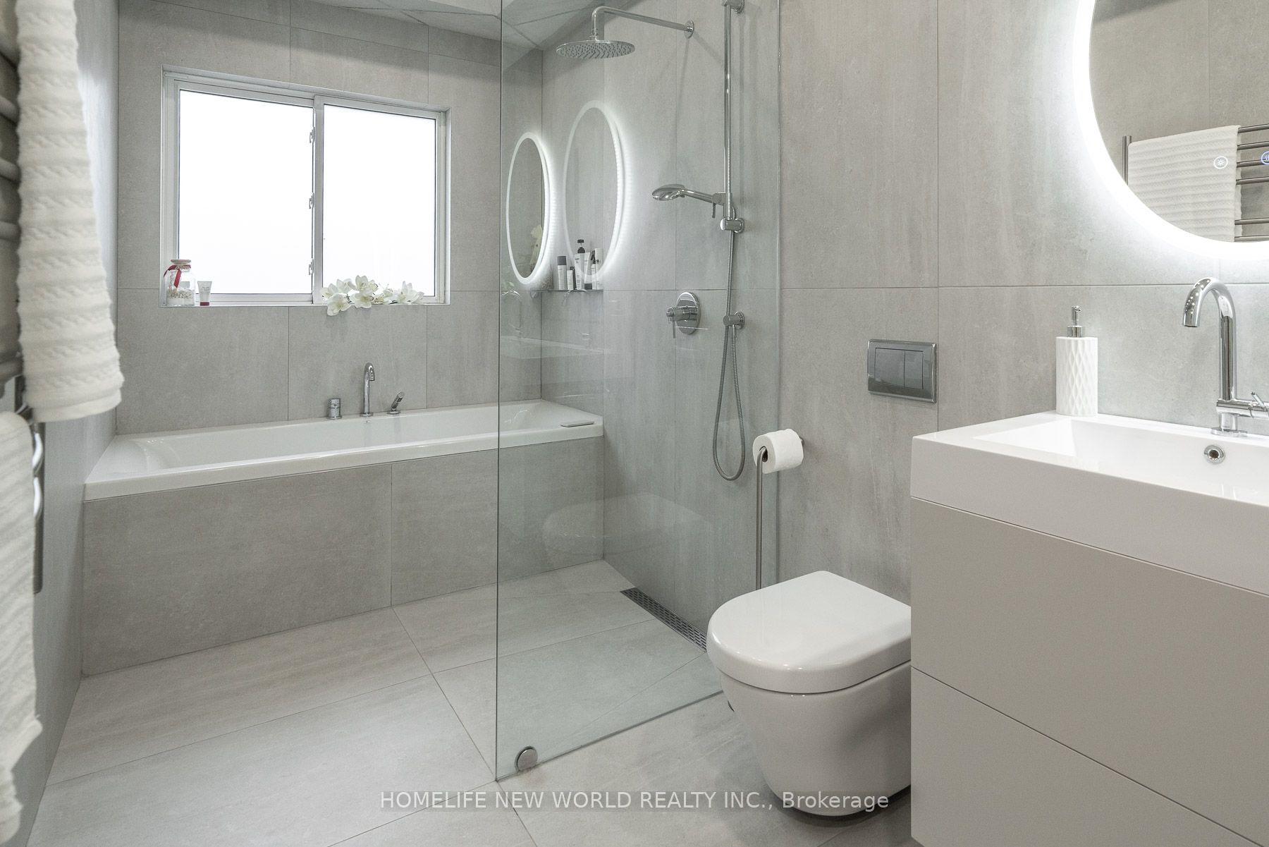 30 Carling Avenue Property Photo 21