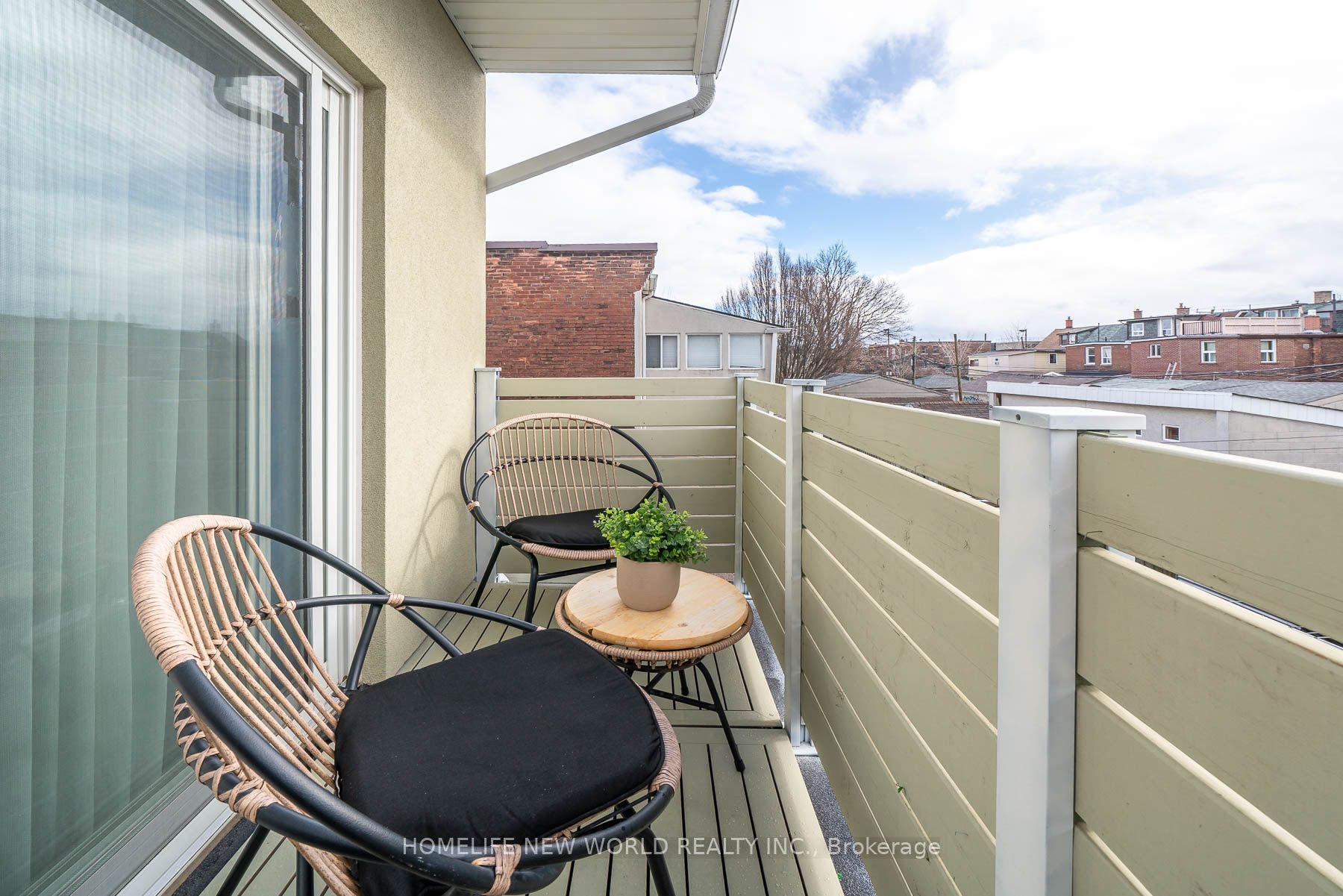 30 Carling Avenue Property Photo 22