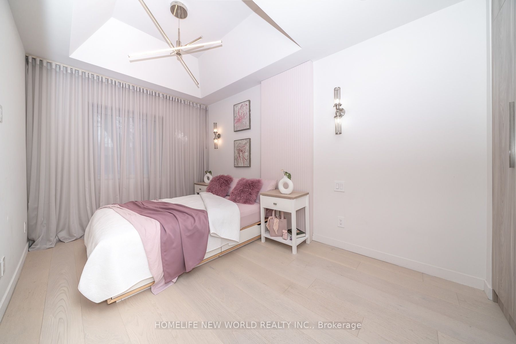 30 Carling Avenue Property Photo 23