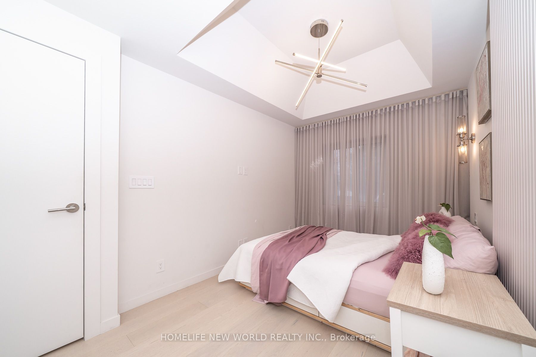 30 Carling Avenue Property Photo 24