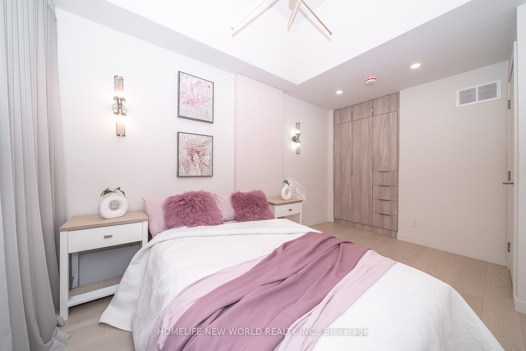 30 Carling Avenue Property Photo 25