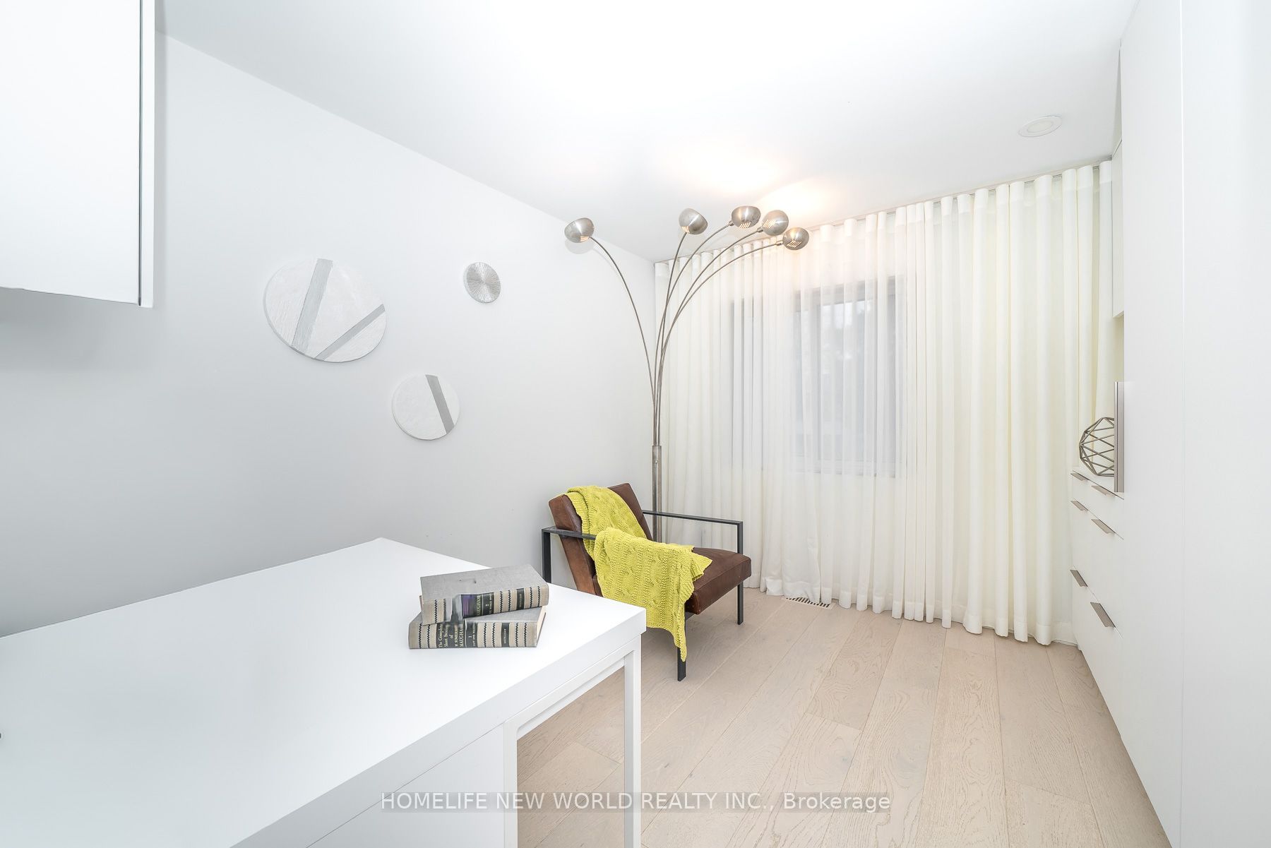 30 Carling Avenue Property Photo 26