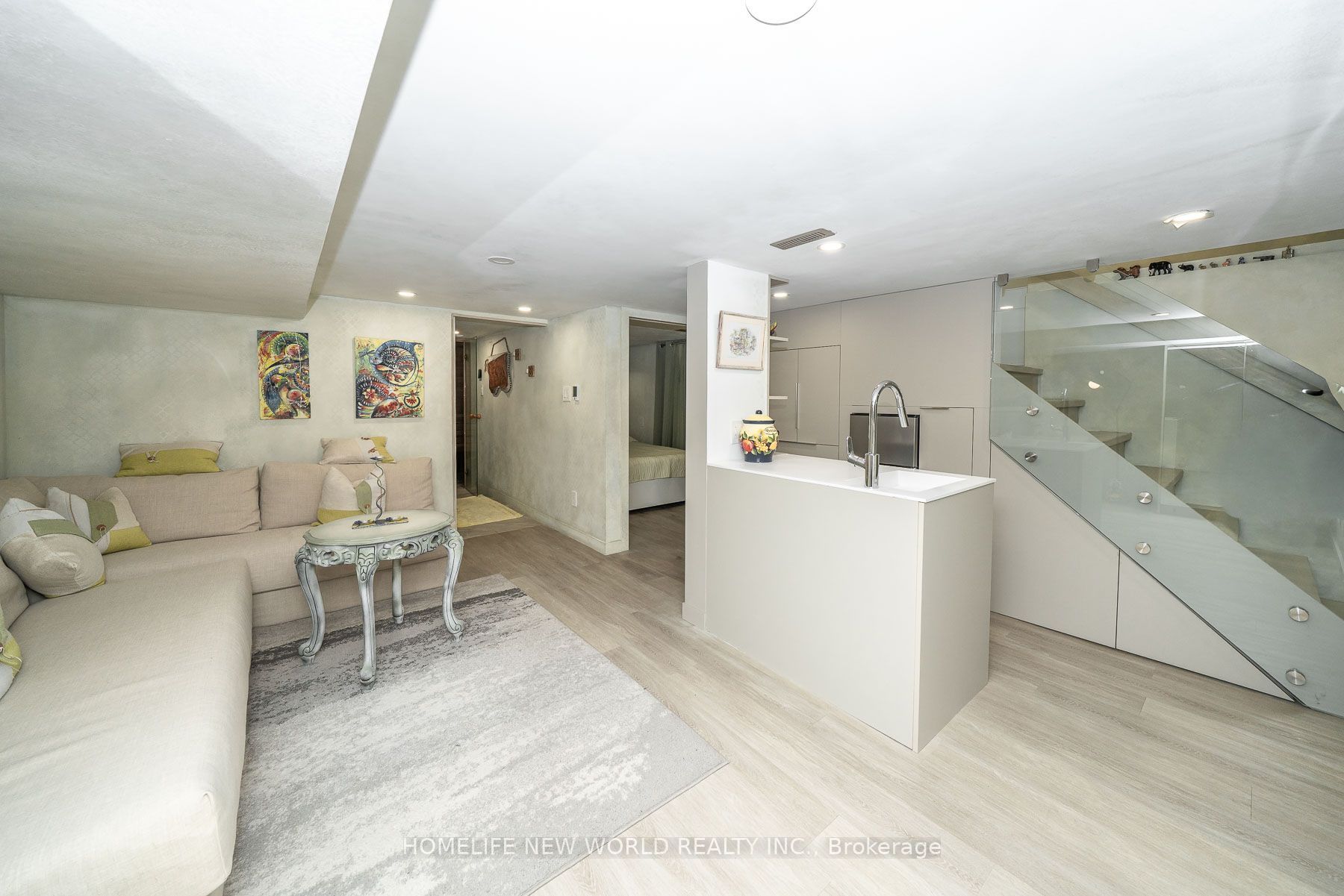 30 Carling Avenue Property Photo 31