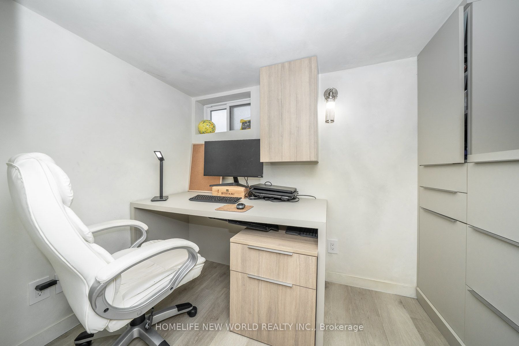 30 Carling Avenue Property Photo 33