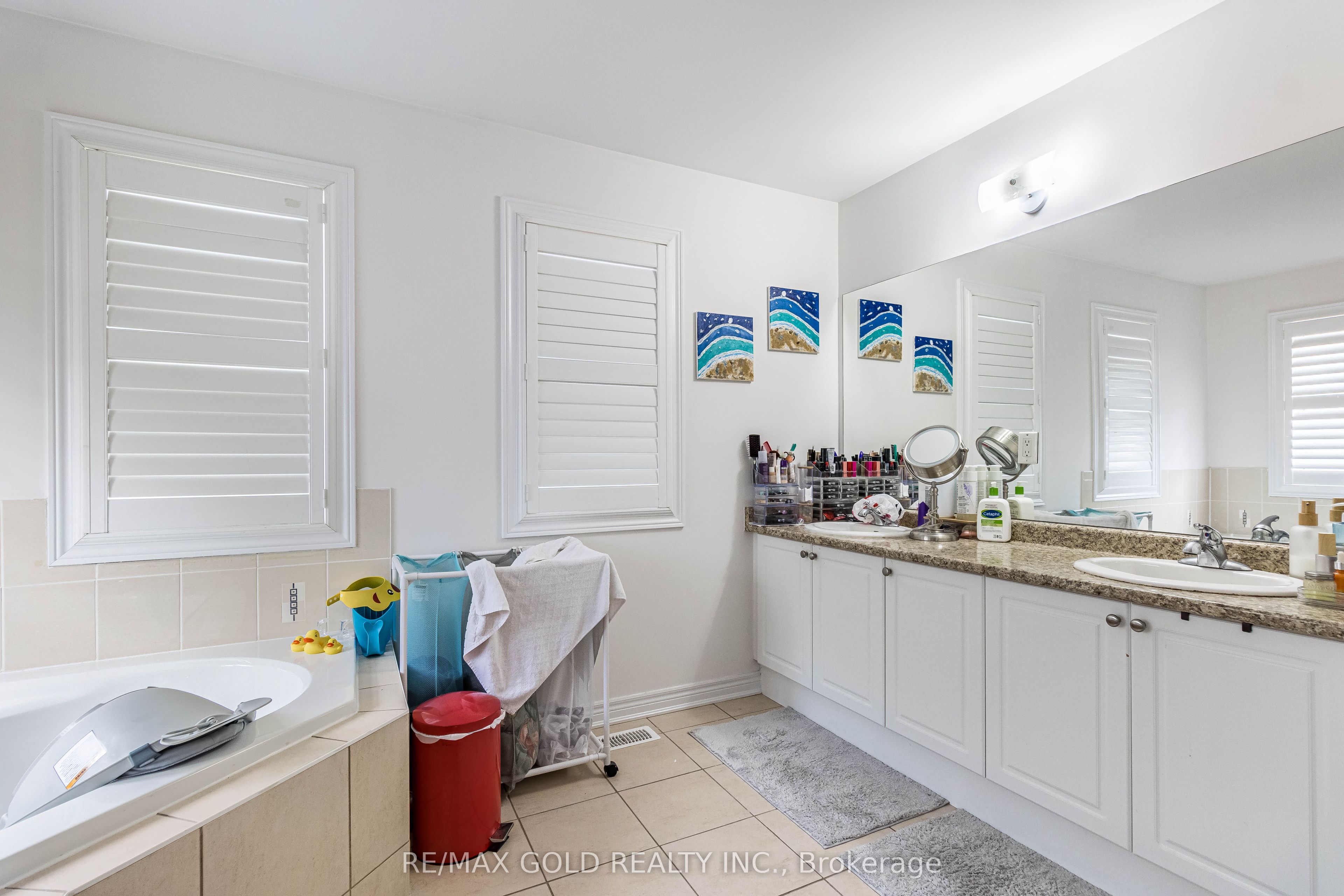 110 Banbridge Crescent Property Photo 15