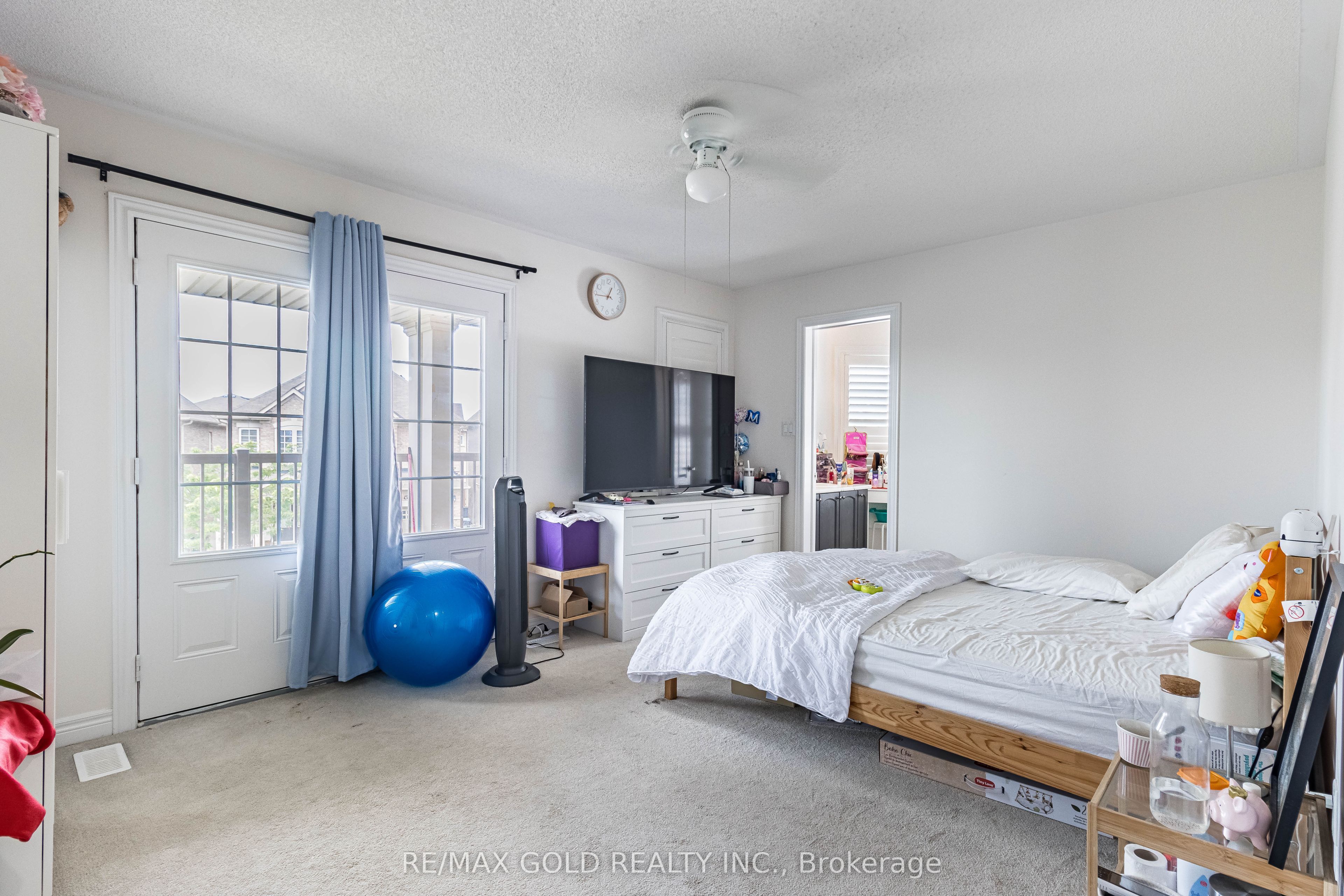 110 Banbridge Crescent Property Photo 17